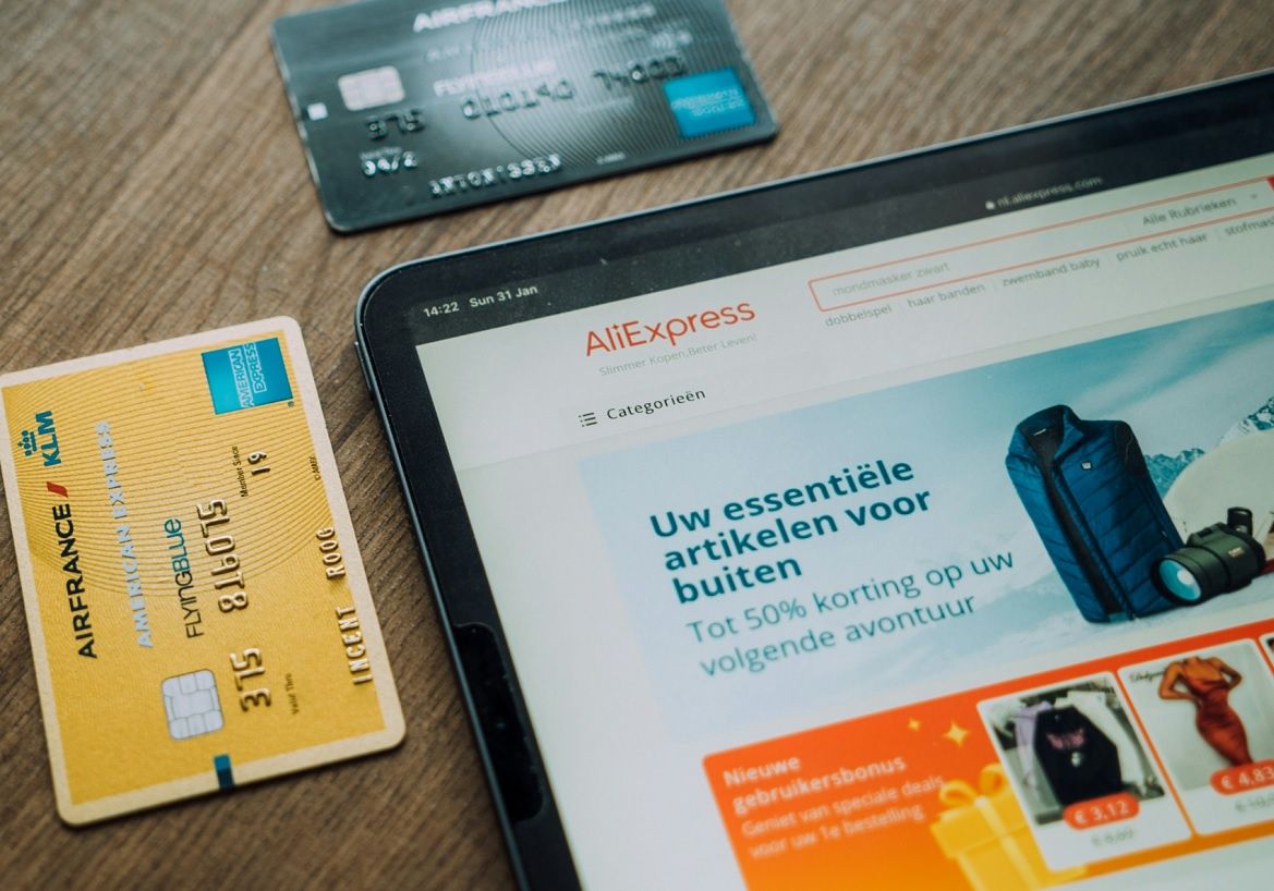 AliExpress ukarane za podróbki. Ma zapłacić pół miliarda euro