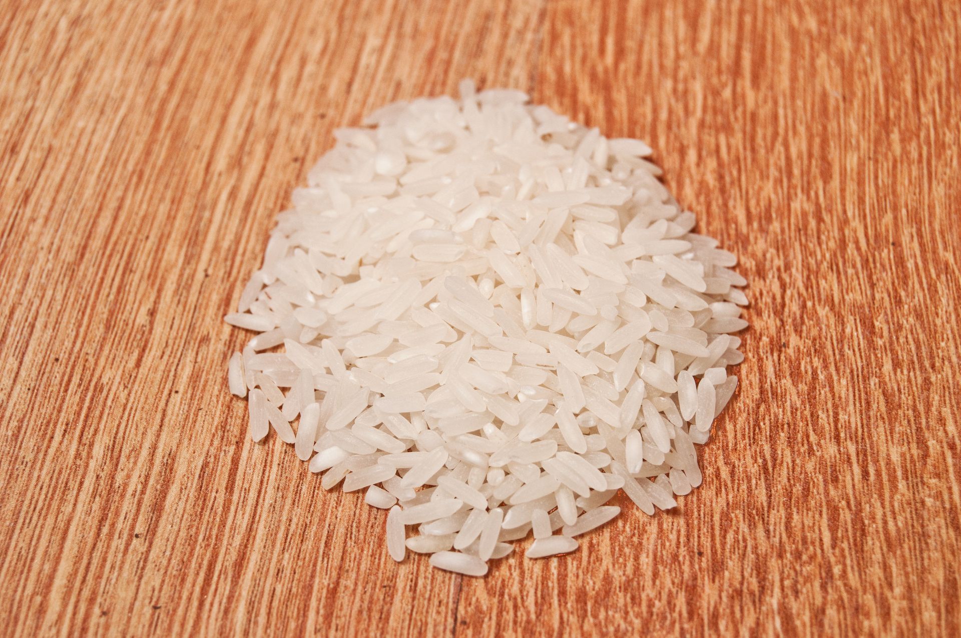 Rozgotowane kontra lekko twardawe. Jak naprawdę najlepiej jeść ryż i kaszę?