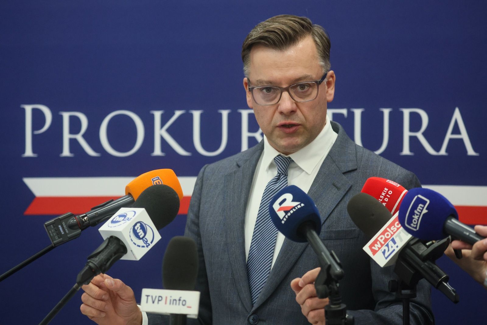 Umorzenie śledztwa ws. "zdrady dyplomatycznej". Prokuratura o powodach