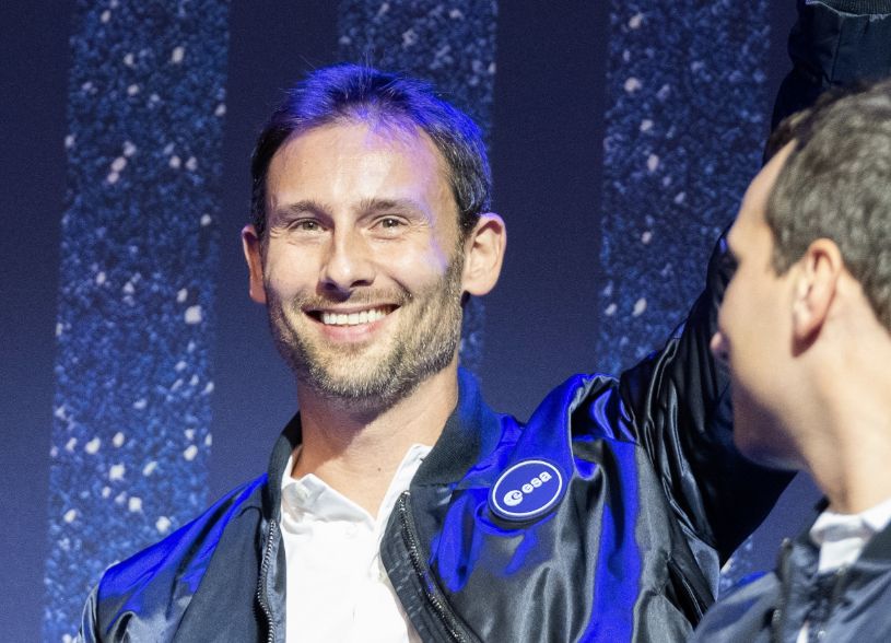 Polski astronauta wraca do kraju. Kiedy wyląduje w Warszawie?