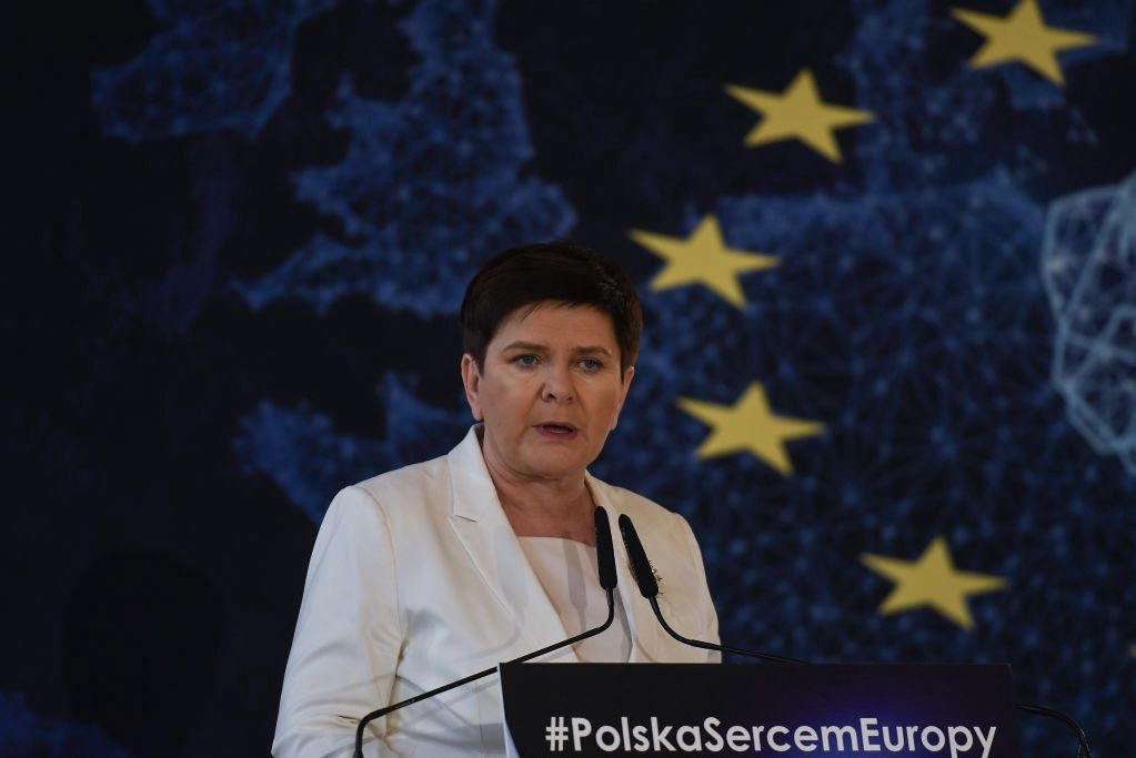Oświadczenie Beaty Szydło. Luksusowe Audi i oszczędności w euro