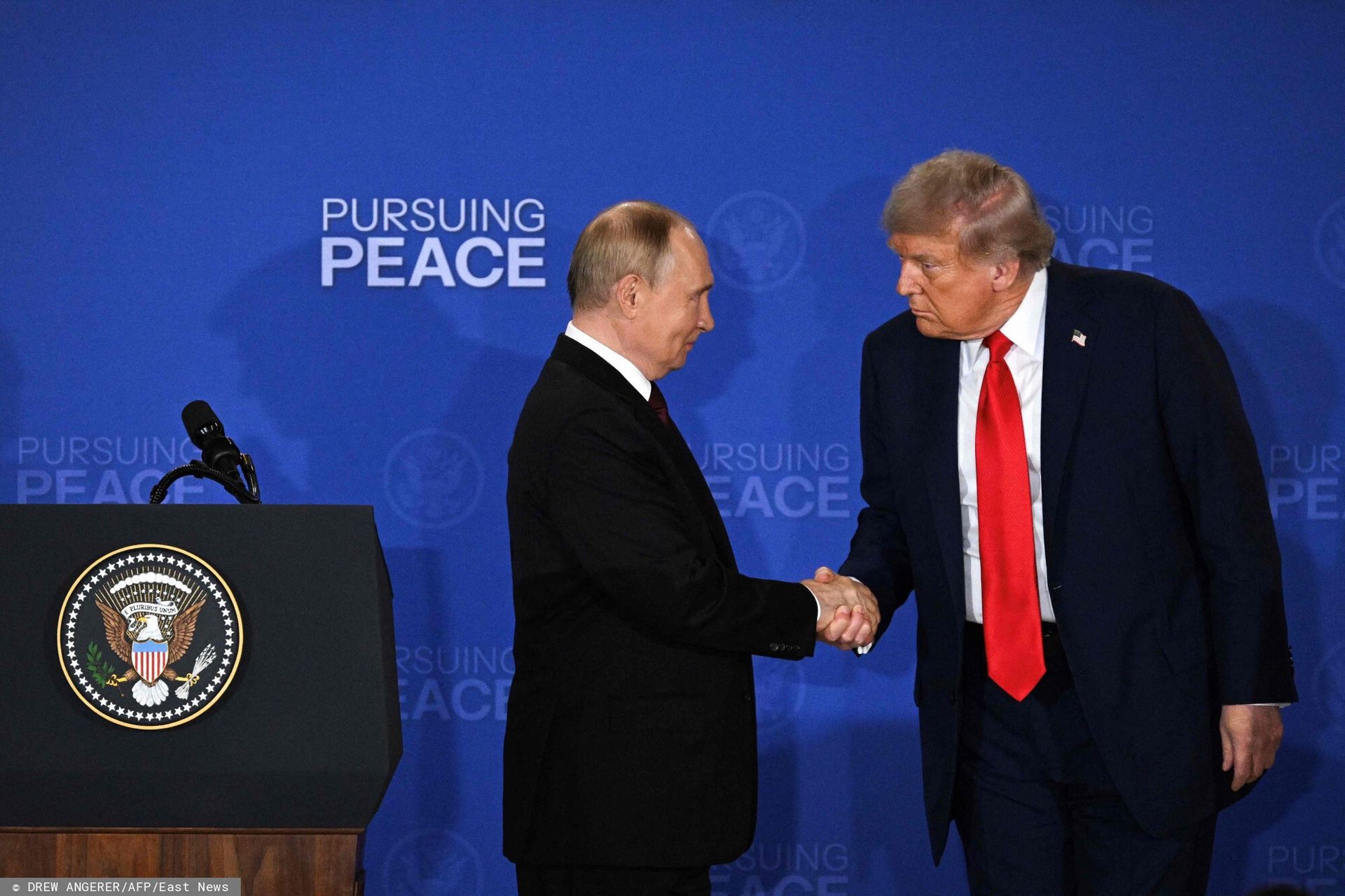 "Latami pielęgnował stosunki z Trumpem". Ekspert o taktyce Putina