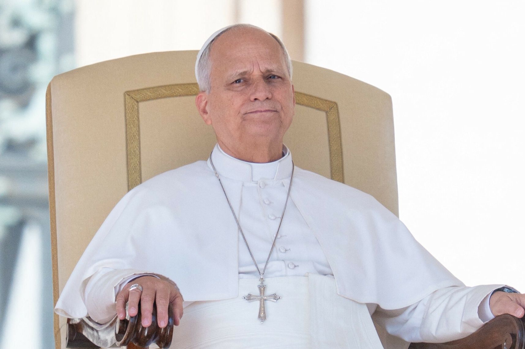 Papież Leon XIV już po operacji płuca. Wiadomo, jak się czuje