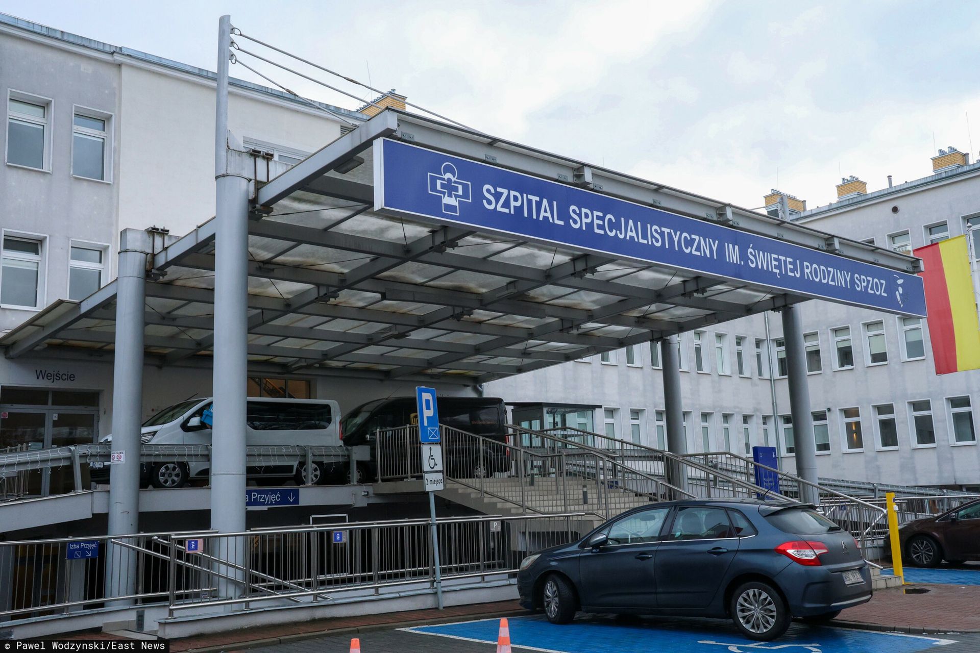 Nieświadomie podał podtlenek azotu pacjentce. Lekarz sam zadzwonił po policję