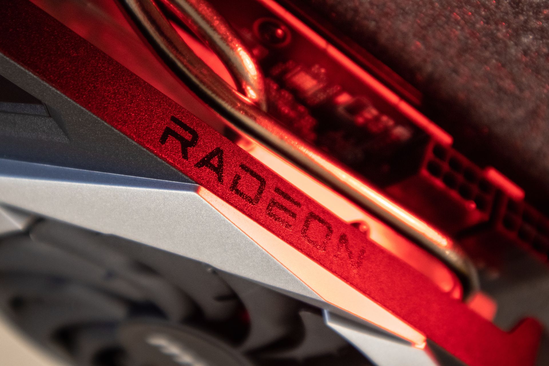 Radeon RX 9050 wypłynął u ASRocka. Specyfikacja rozczarowuje