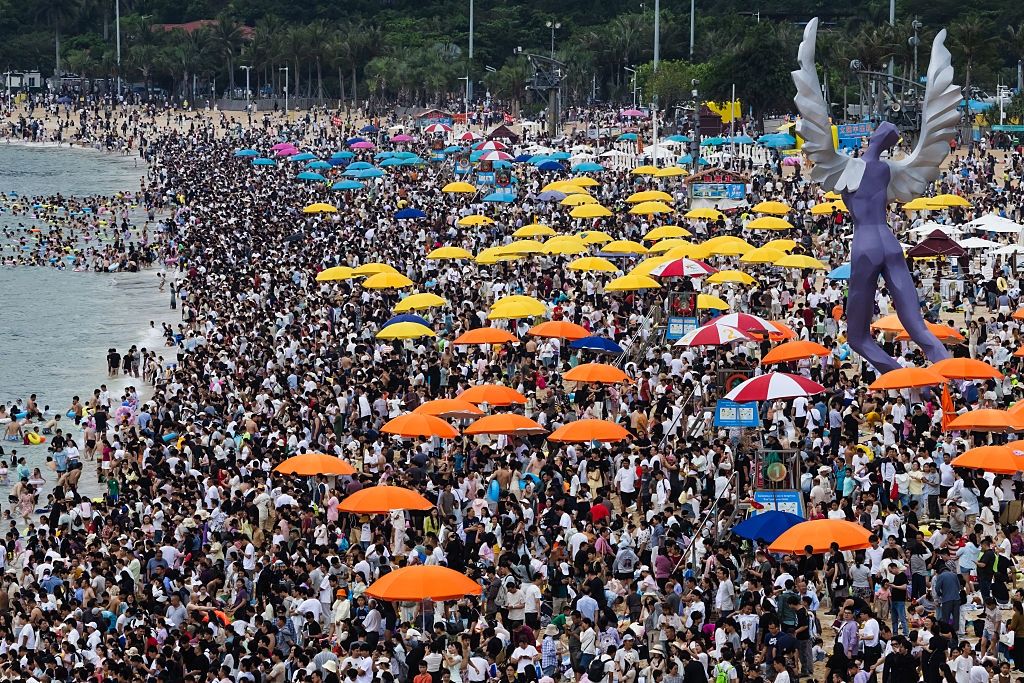 Tysiące osób w jednym miejscu. To najbardziej zatłoczona plaża świata