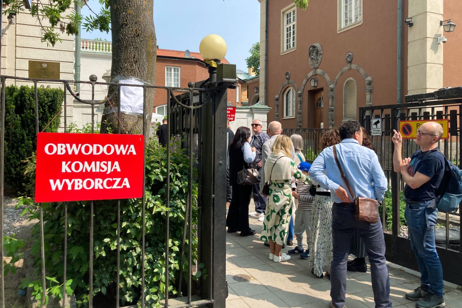 Smerfy w Szwecji idą na rekord. Tłumy chętnych do głosowania