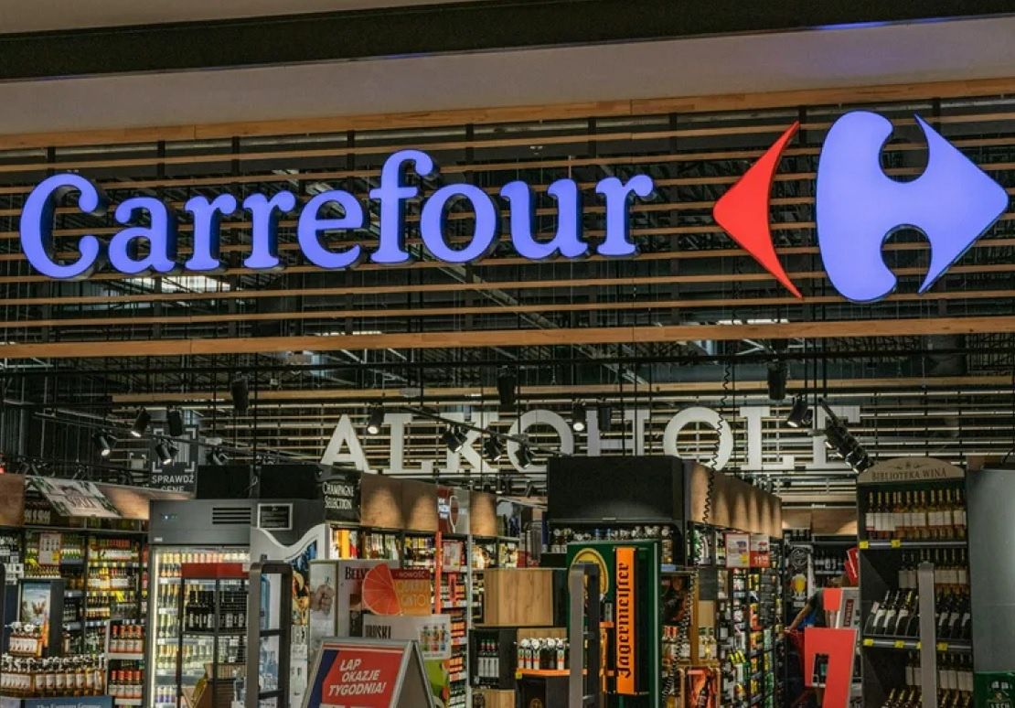 Carrefour dalej maleje w Polsce. Co dalej ze sklepami i stacjami?