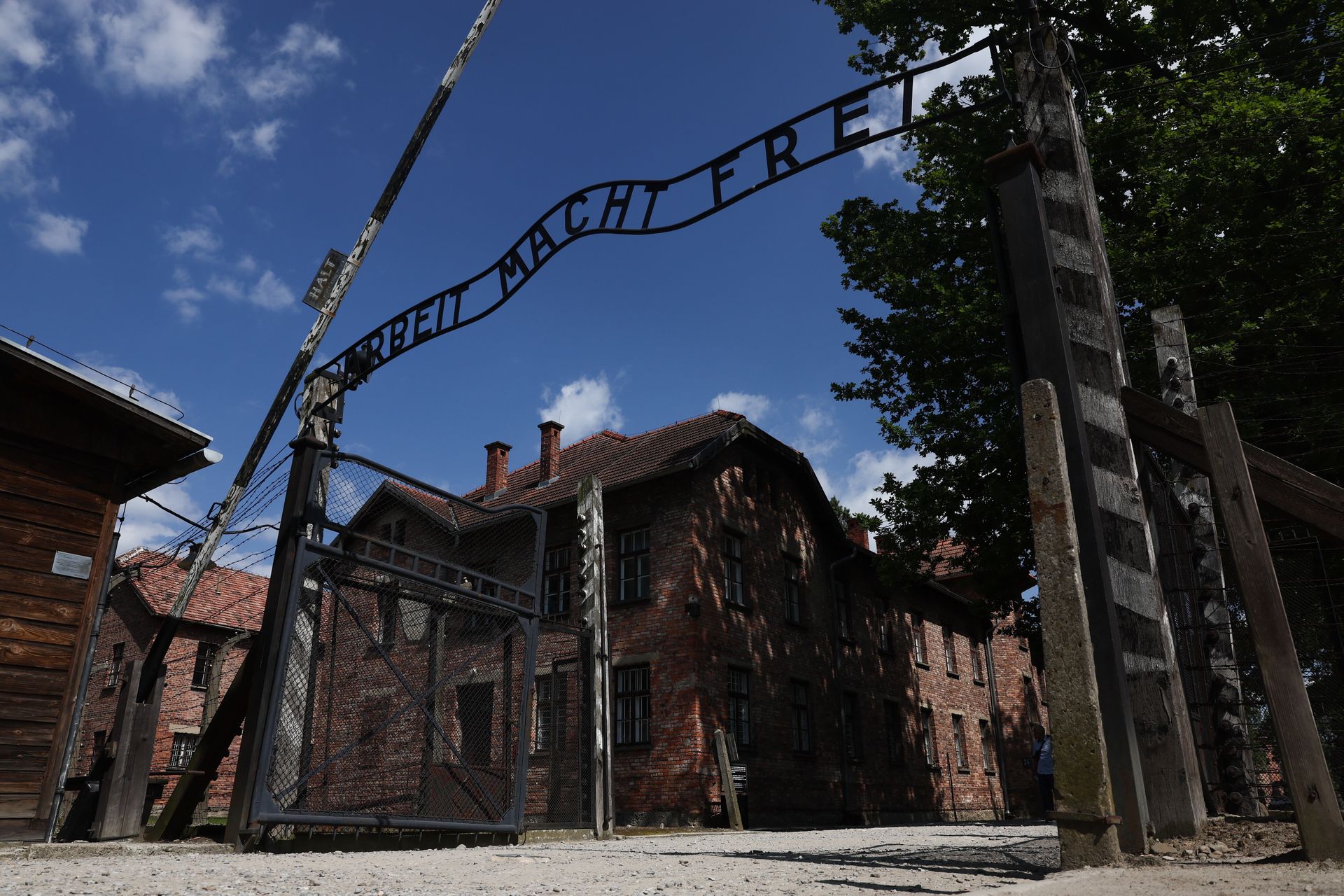 Oburzenie we Włoszech. Minister mówiła o "wycieczkach" do Auschwitz