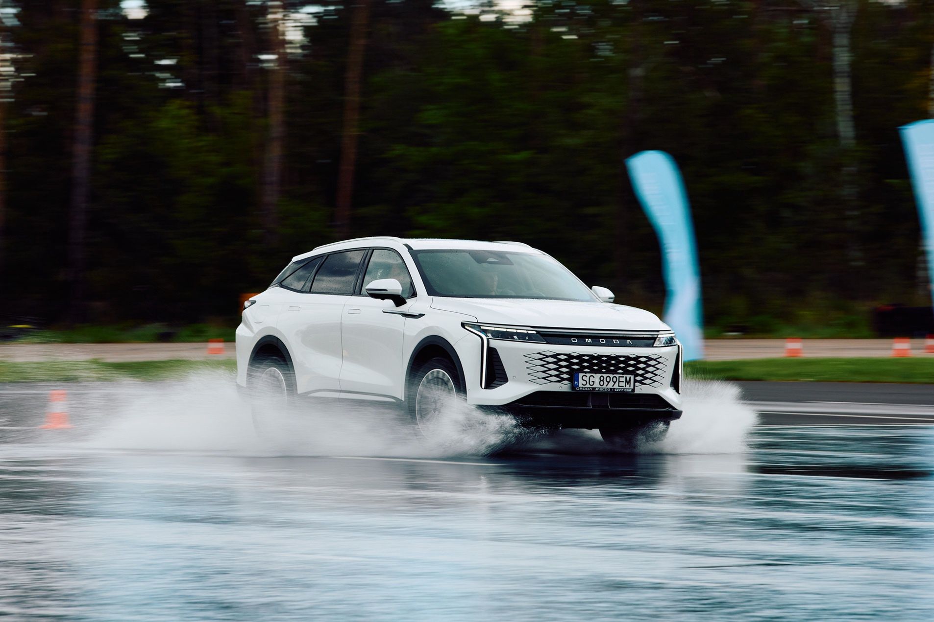 Pierwsza jazda: Omoda 9 Super Hybrid - sprawdziłem, czym się tak wszyscy zachwycają