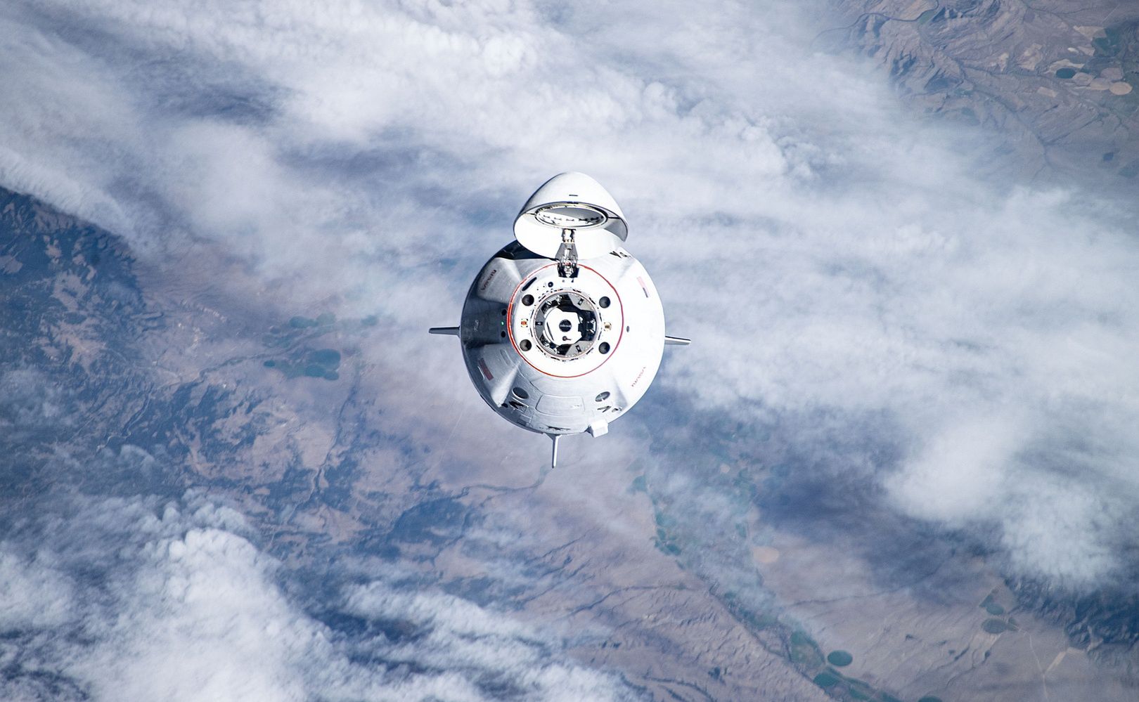 Tej nocy warto spojrzeć w niebo. Będzie widać ISS i statek polskiego astronauty