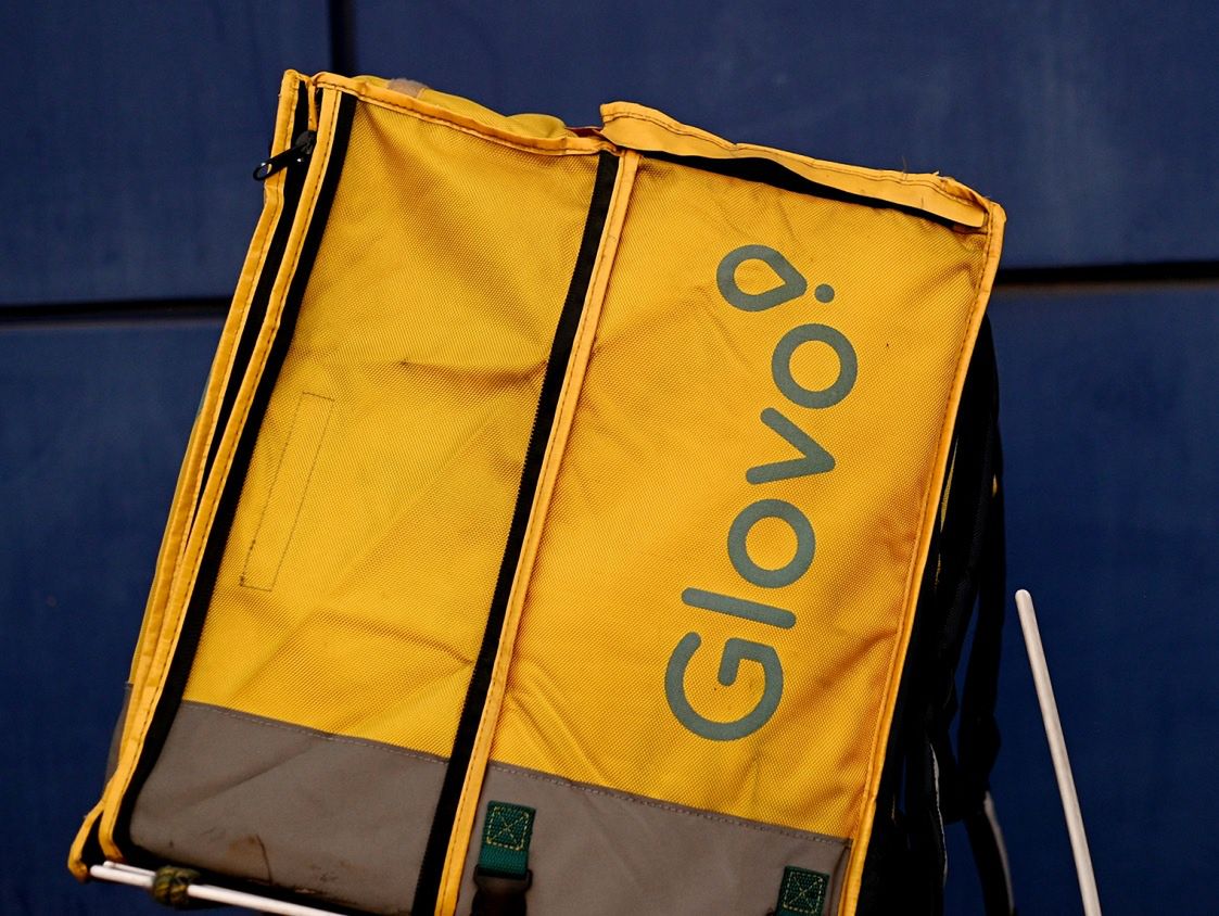 Glovo ukarane w Polsce. Za zdjęcia dowodów tożsamości