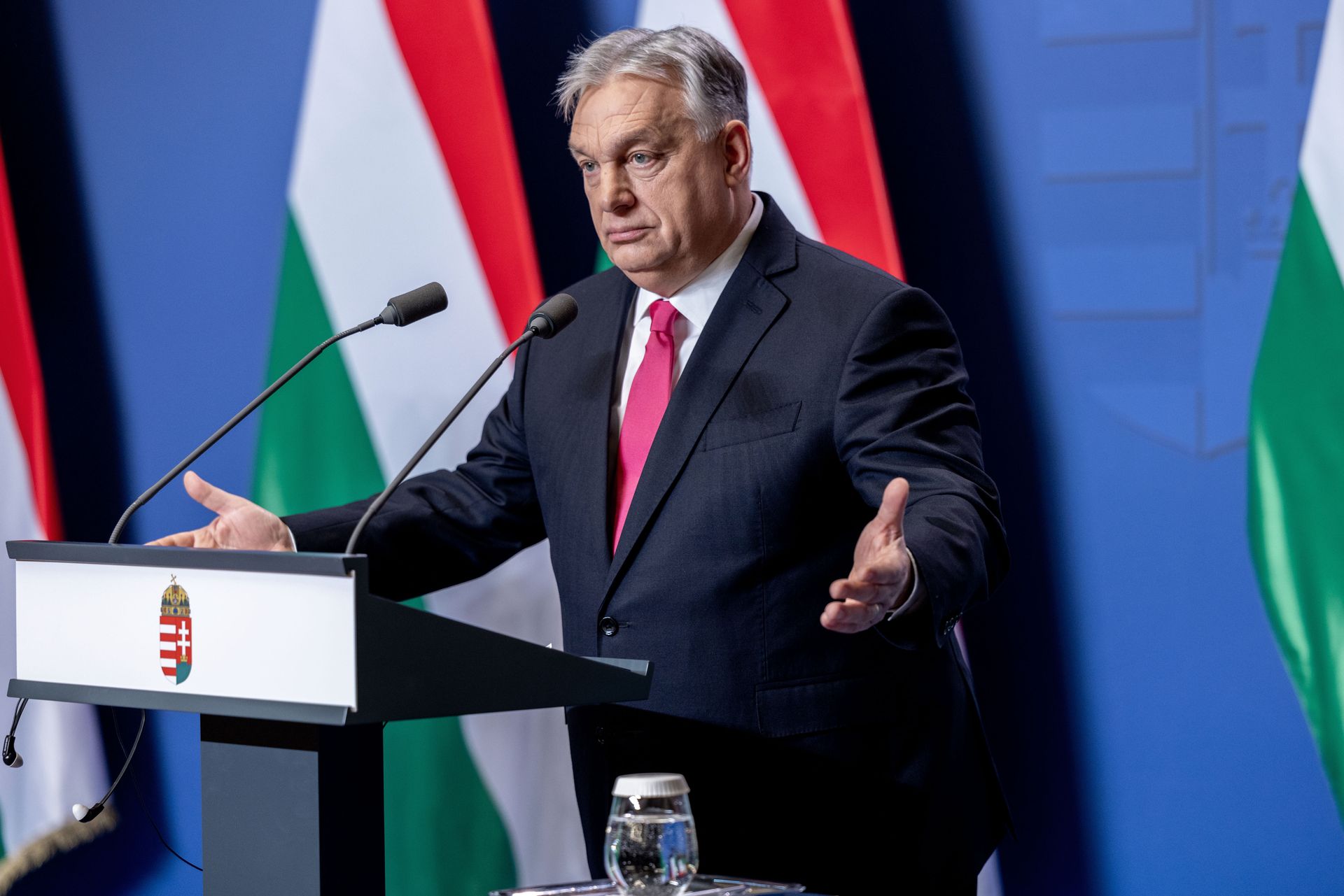 Orban powinien się martwić? "Haczyk" w nowym sondażu