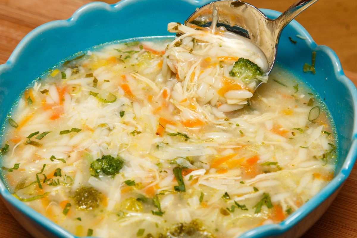 W Portugalii gotują na każde święta zamiast rosołu. Cudownie rozgrzewa i przywraca siły