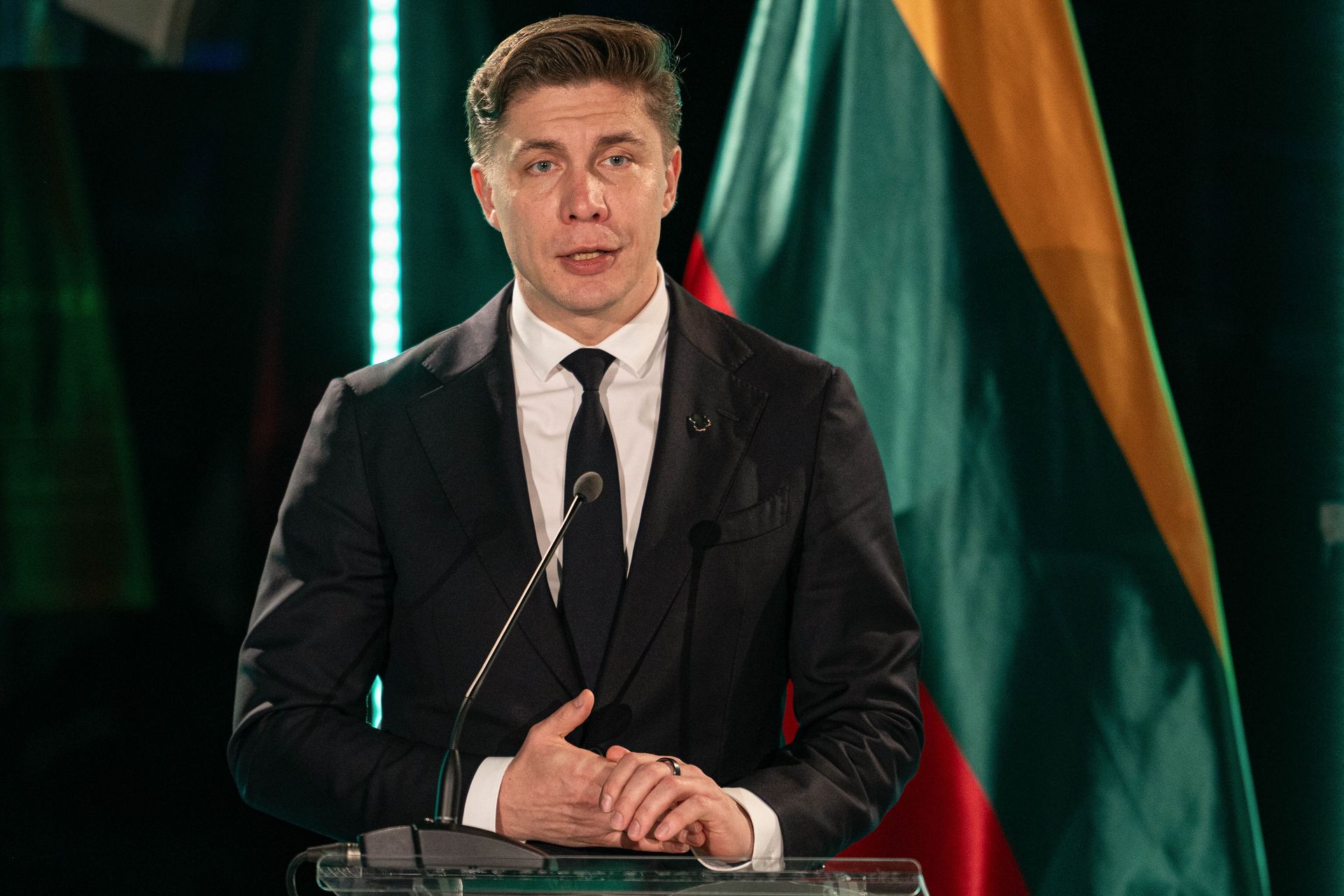 Celowali w Starlinki dla Ukrainy. Próba podpalenia na Litwie