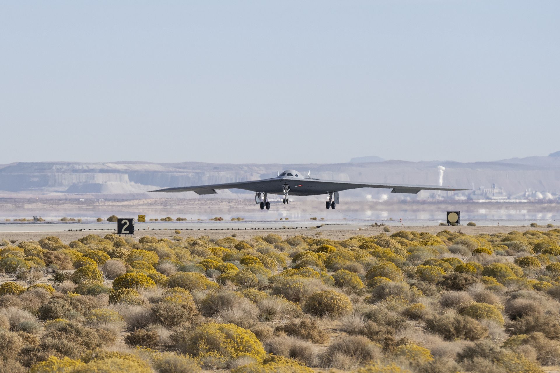 Coraz więcej potężnych bombowców. Produkcja B-21 Raider nabiera tempa