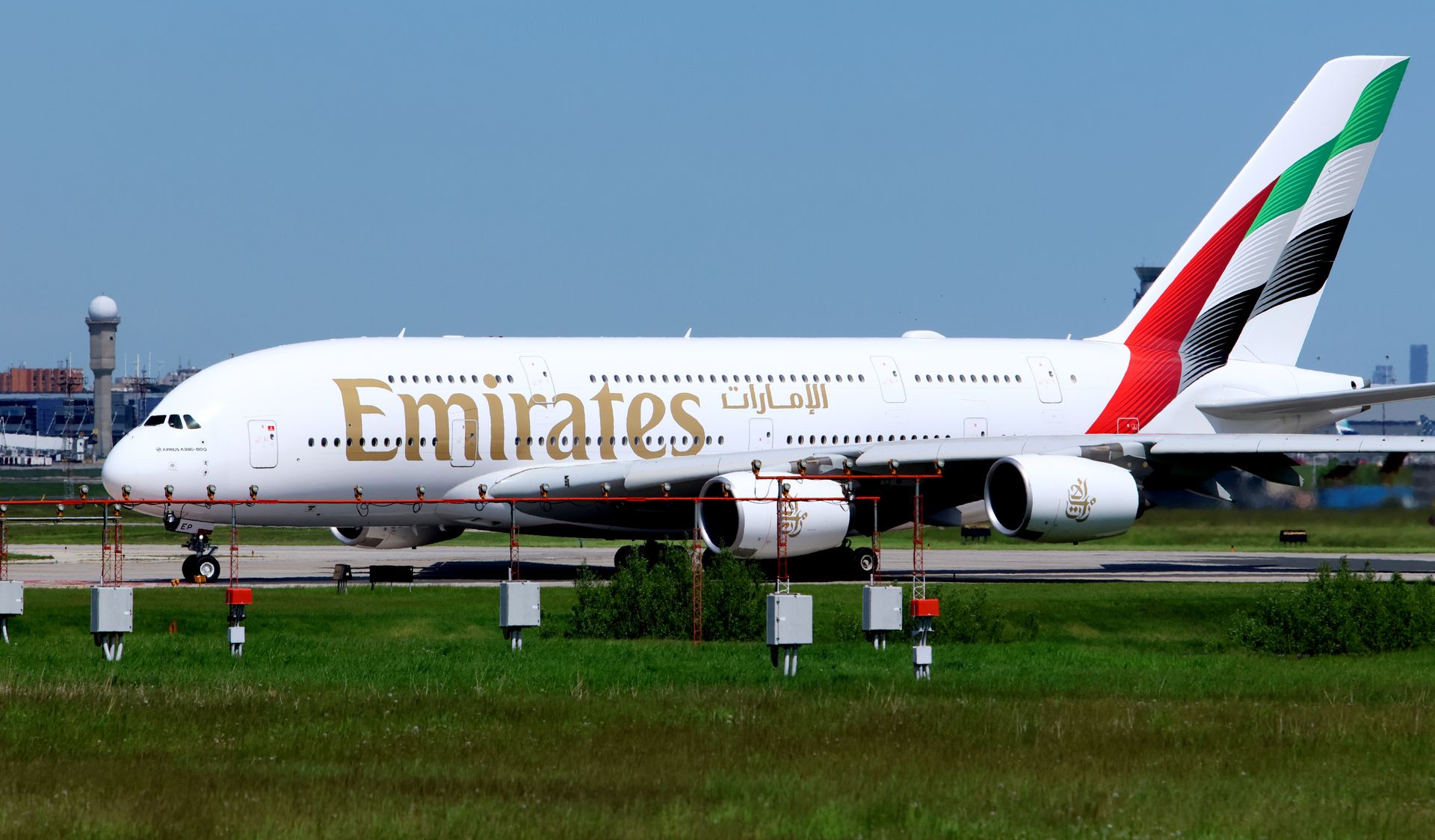 Awaryjne lądowanie A380. Musiał zboczyć z trasy o ponad 4000 km