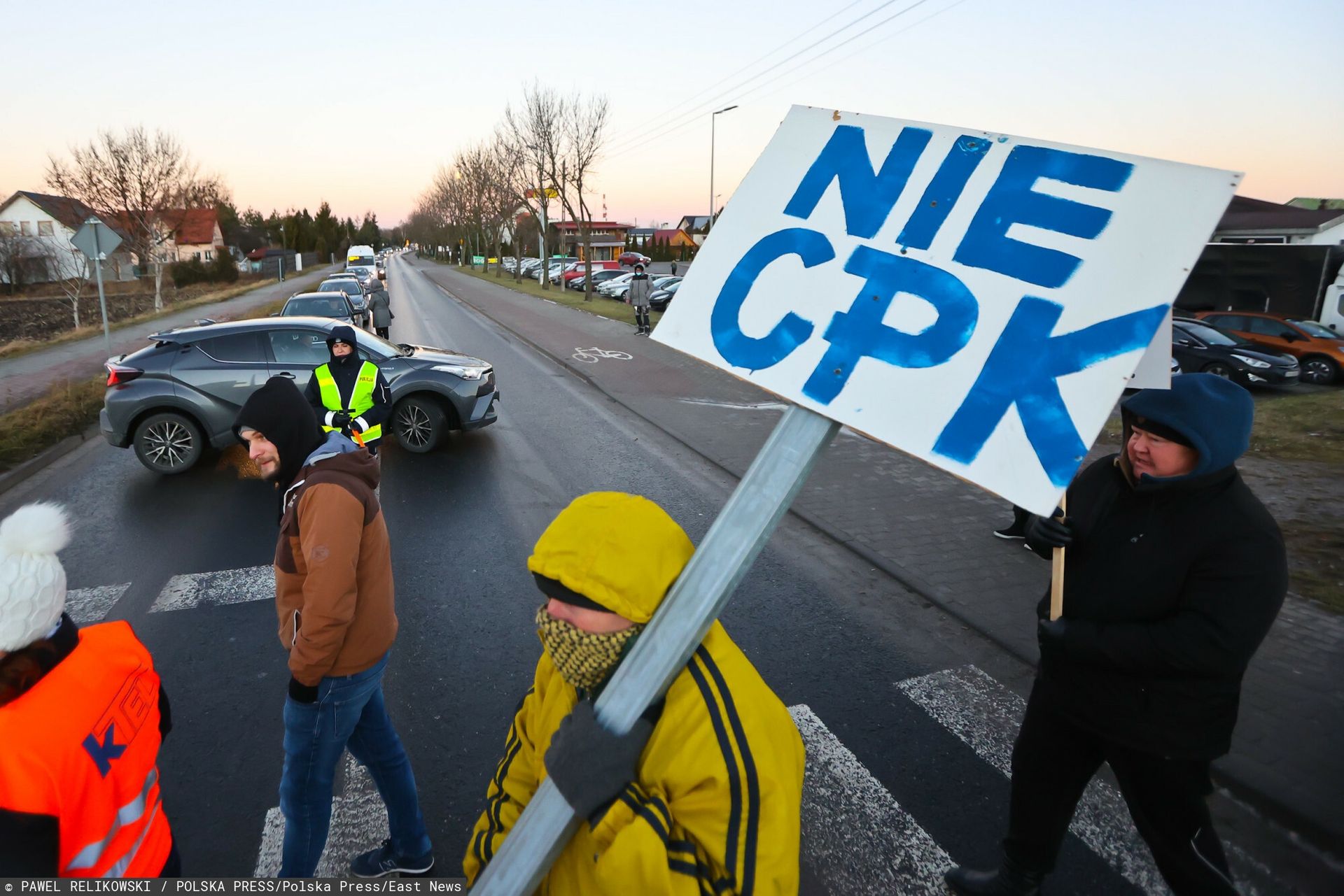 Państwo wywłaszcza grunt od razu. Odszkodowania wypłaca latami