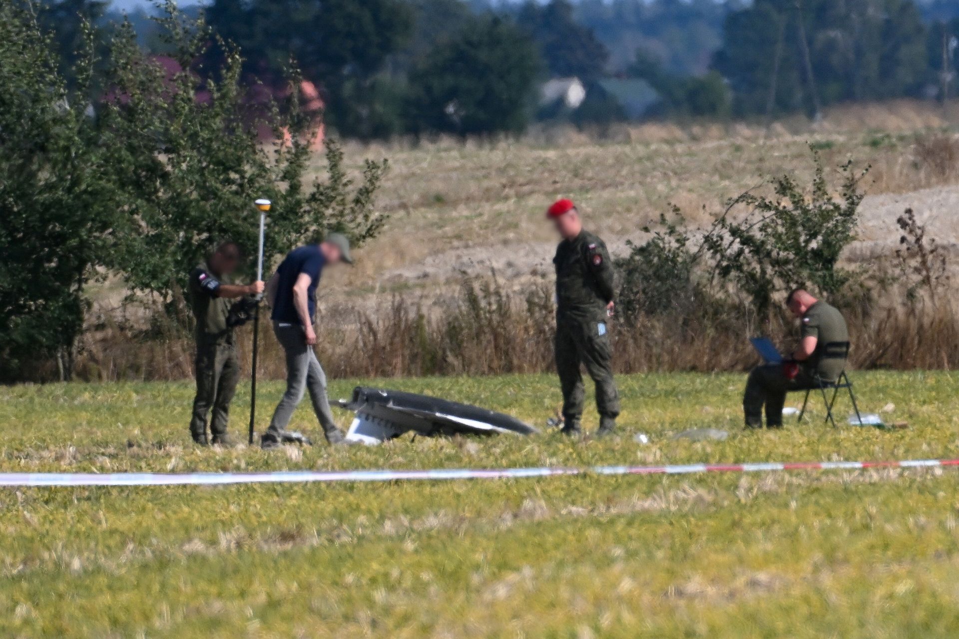 Szczątki drona w kolejnej miejscowości. Obiekt znalazł mieszkaniec