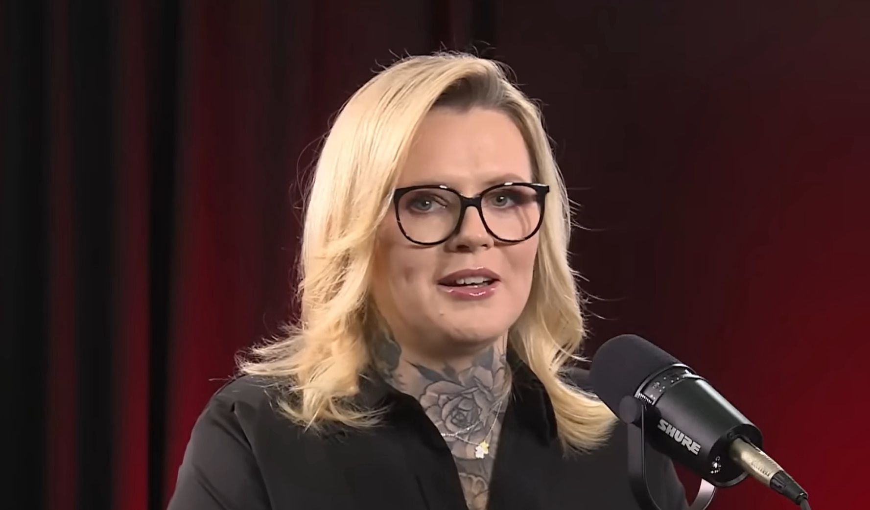 Książka Karoliny Opolskiej przez cały czas bez erraty. "Potwierdzam, iż się ukaże"