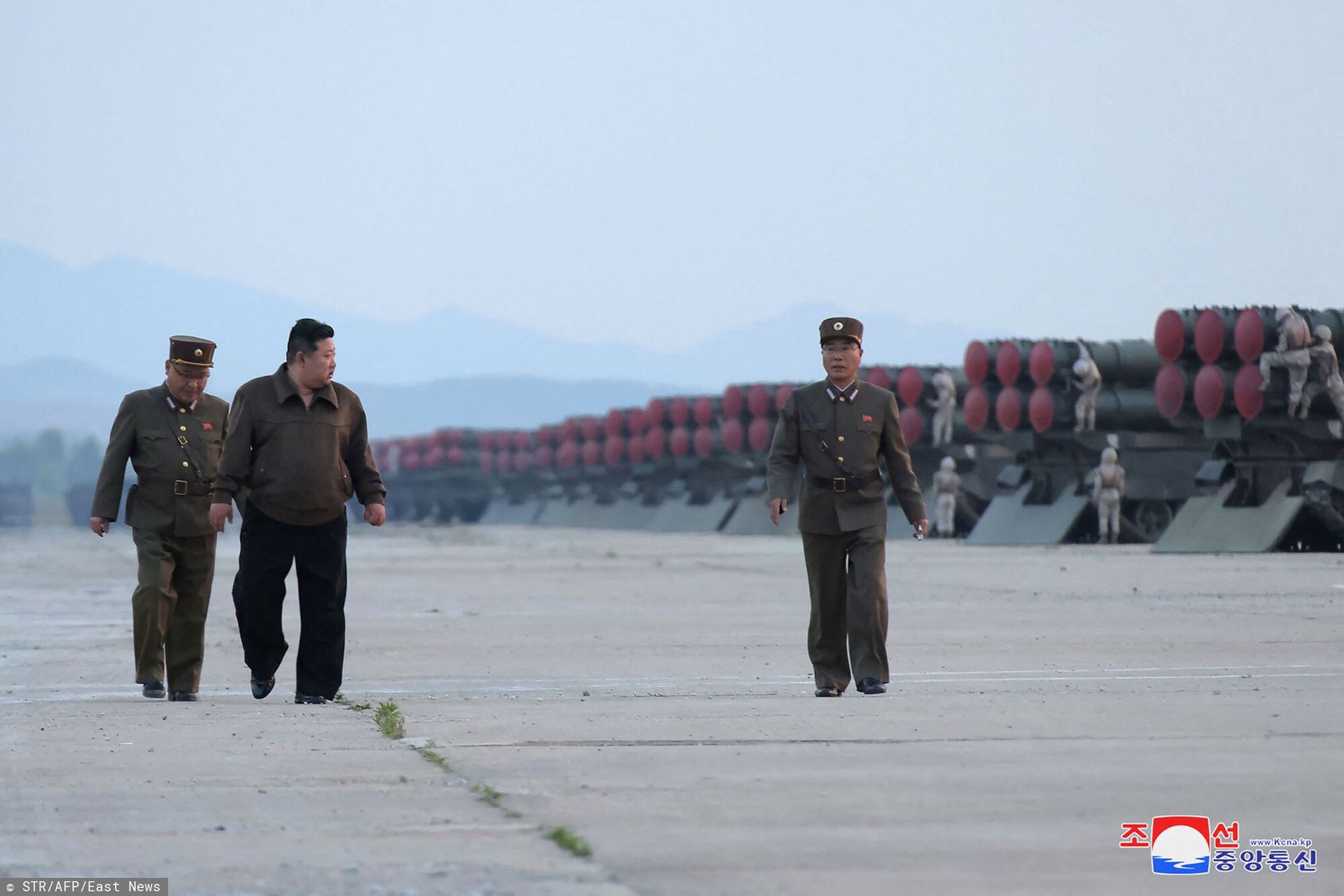 Korea Płn. przeprowadziła test potężnych rakiet. Przed Trumpem w Seulu