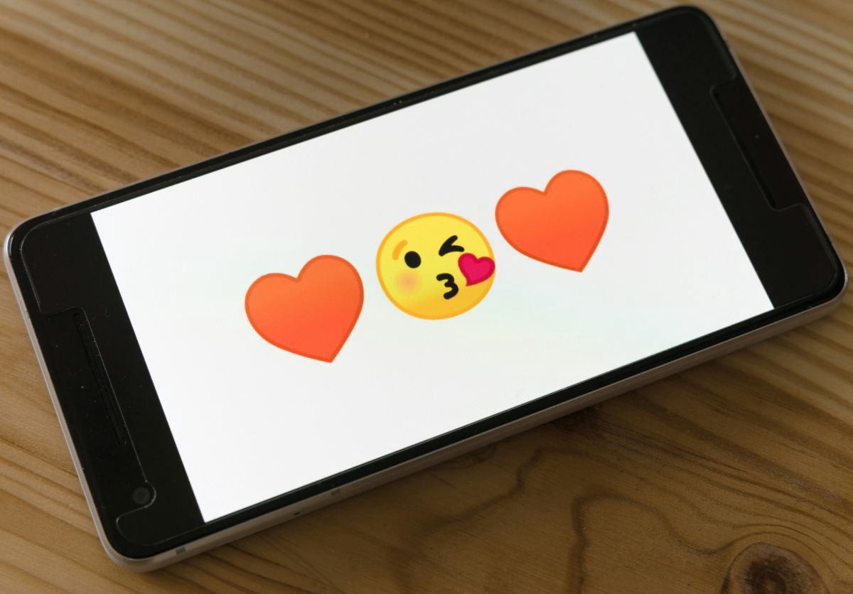 AI pomoże znaleźć miłość w serwisie Facebook Dating