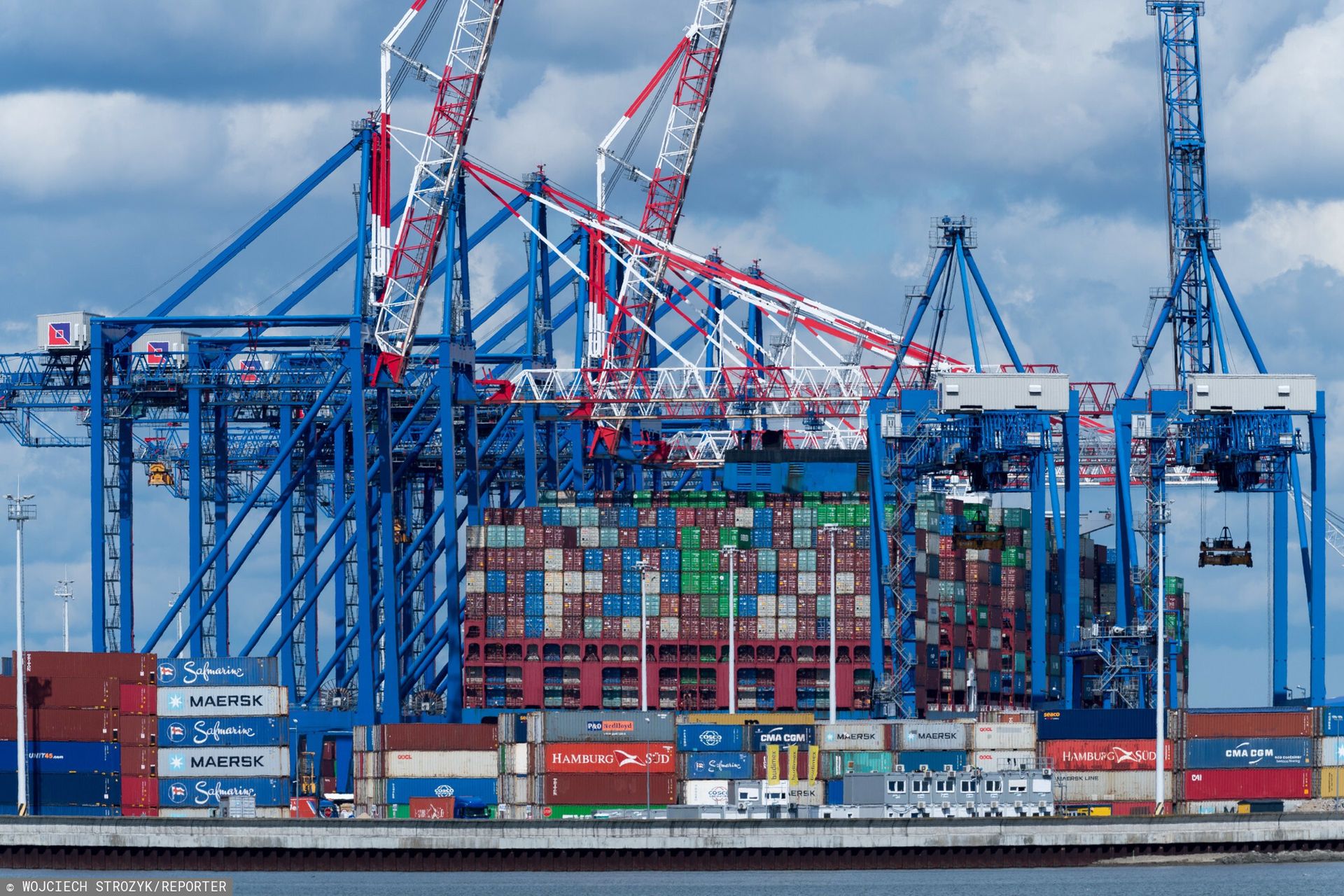 Do Gdańska zawinął kontenerowiec z Chin. Przypłynął trasą przez Arktykę