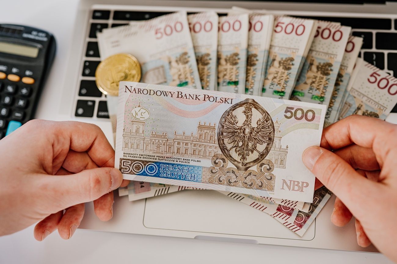 To już plaga. Oszustwa na "opiekuna analityka" zalewają internet