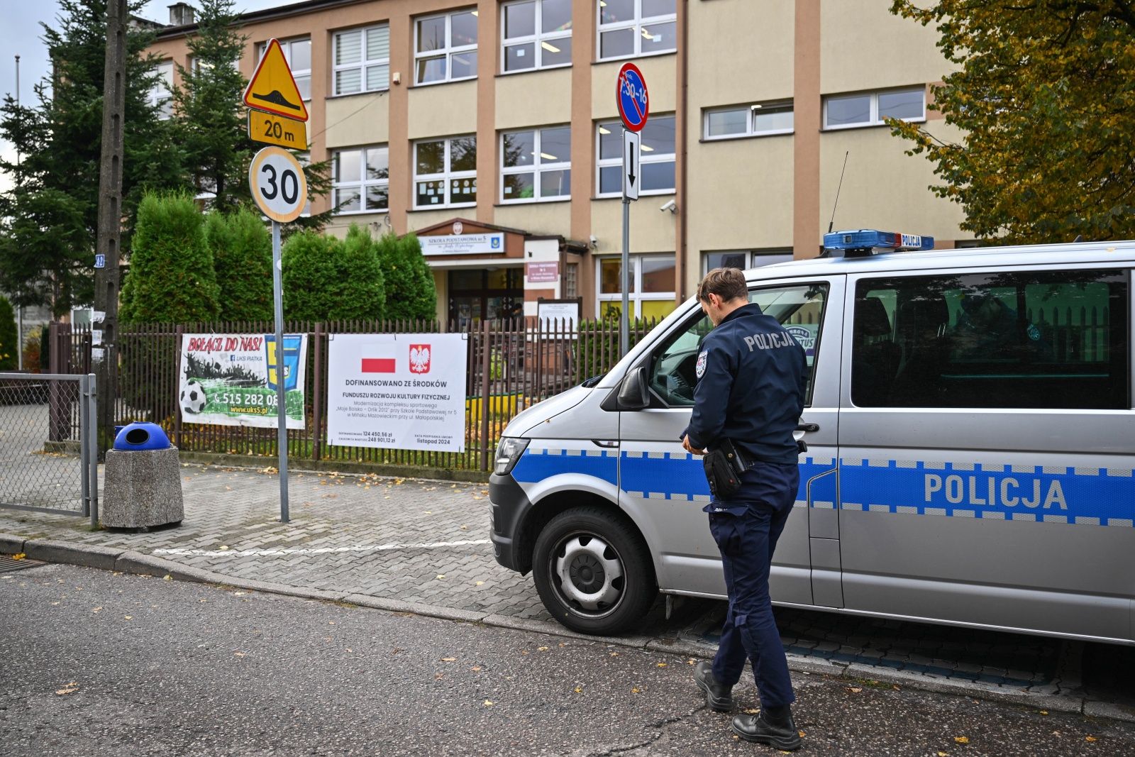Atak na nastolatki w Łodzi i noże w plecakach