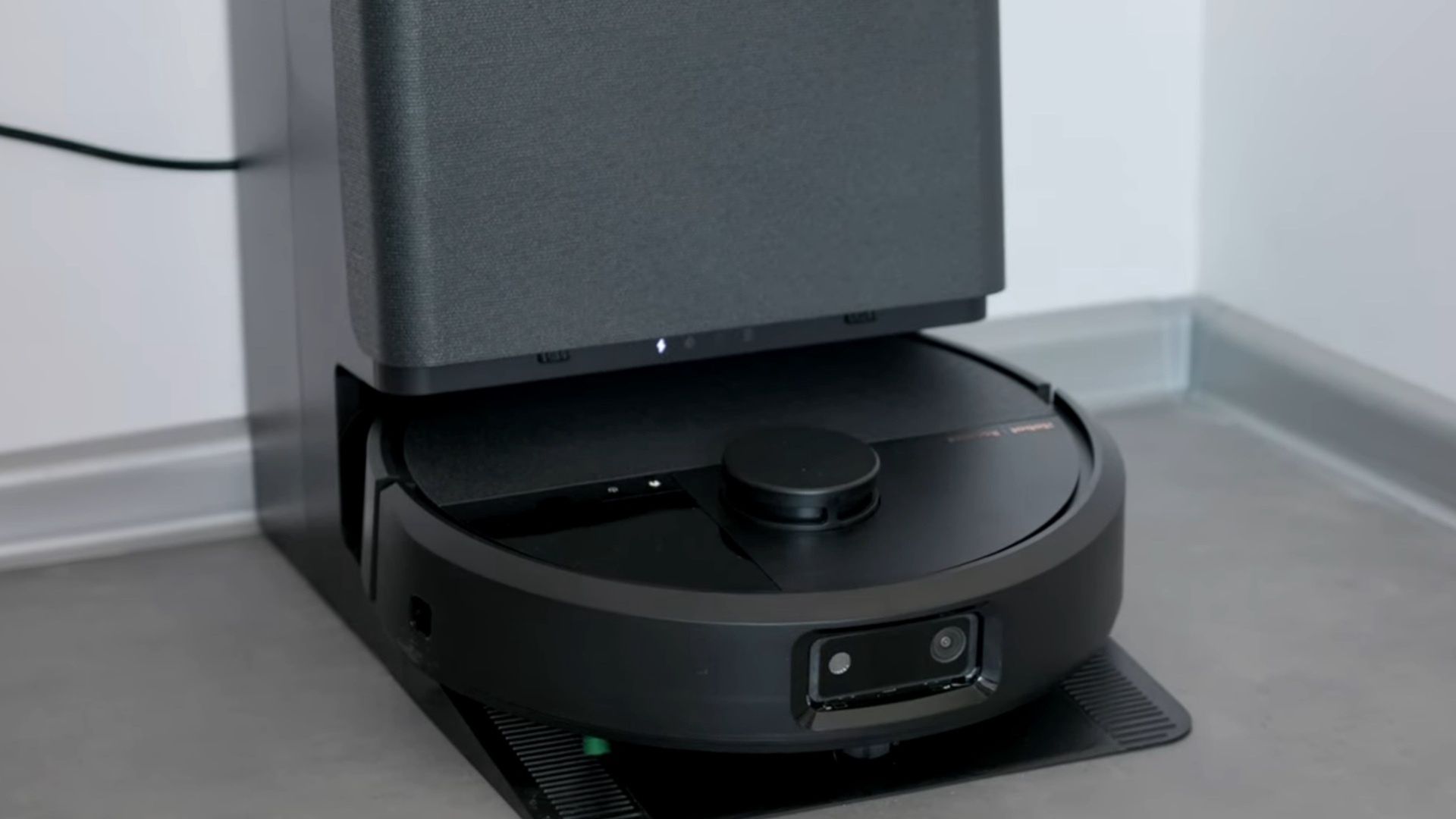 IRobot Roomba Combo Plus 505. Jak działa stacja czyszcząca?