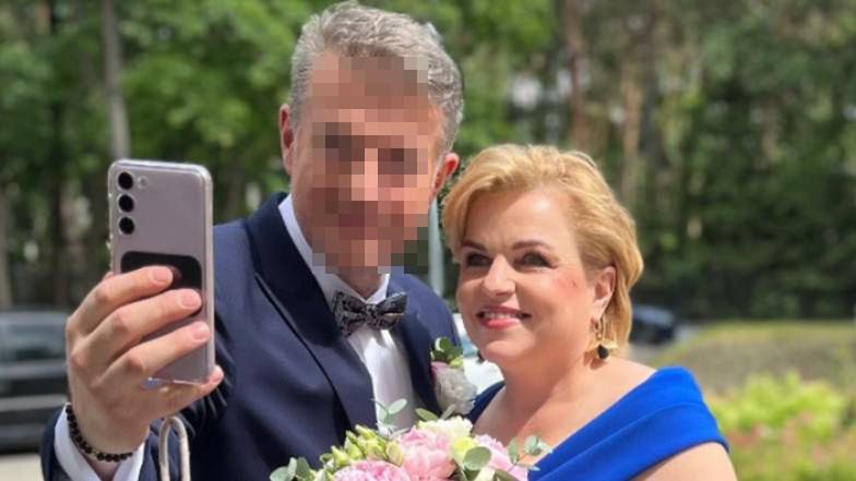 Tak Katarzyna Bosacka wyglądała na własnym ślubie. Wskoczyła w NIEBIESKĄ SUKNIĘ