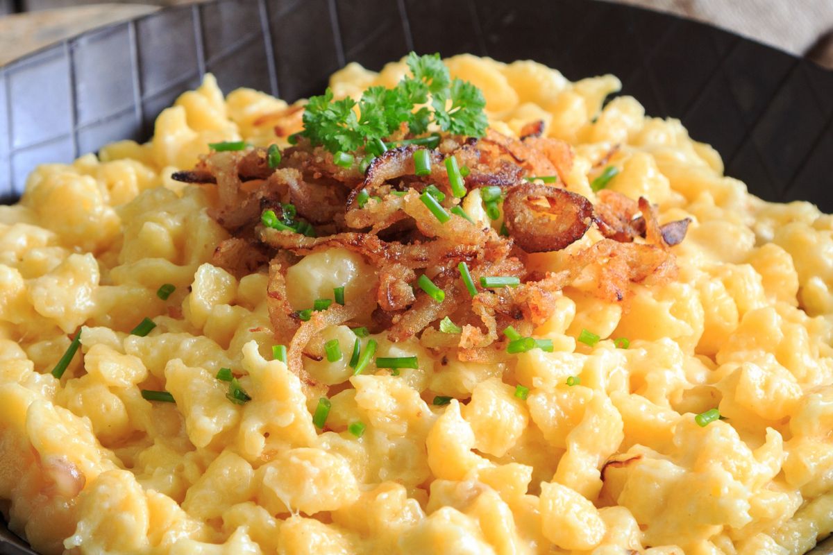 Nie lane i nie kładzione. Ciocia z Niemiec pokazała mi, jak zrobić szwabskie kluseczki do zupy i sosu