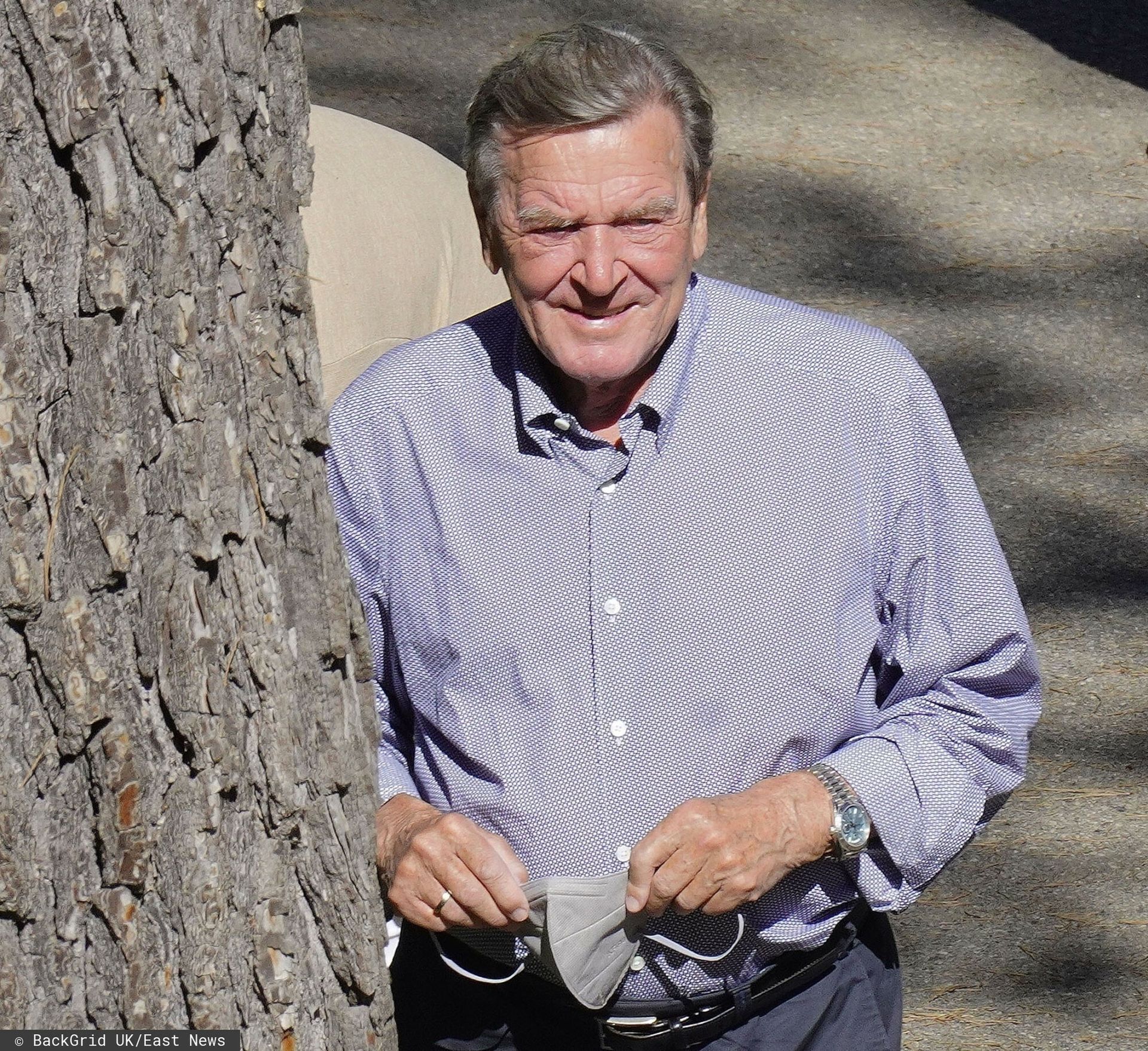 Bank blokuje konto Schroedera. Media o rosyjskich wpływach