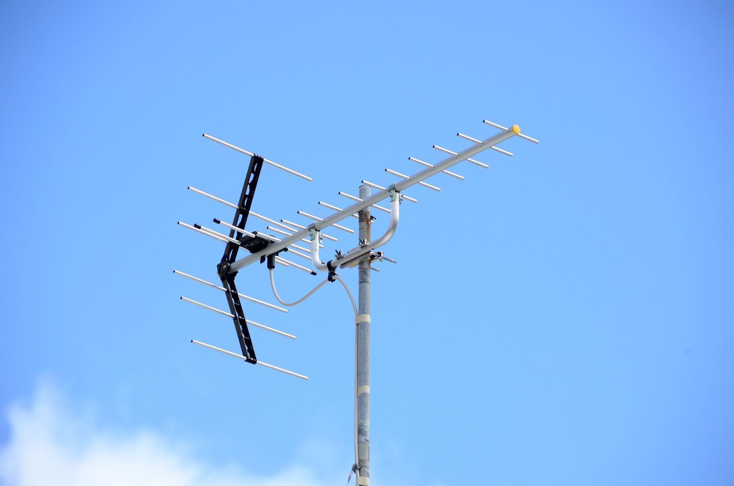 Mniej kanałów w naziemnej telewizji cyfrowej. Czy sześć stacji powróci?