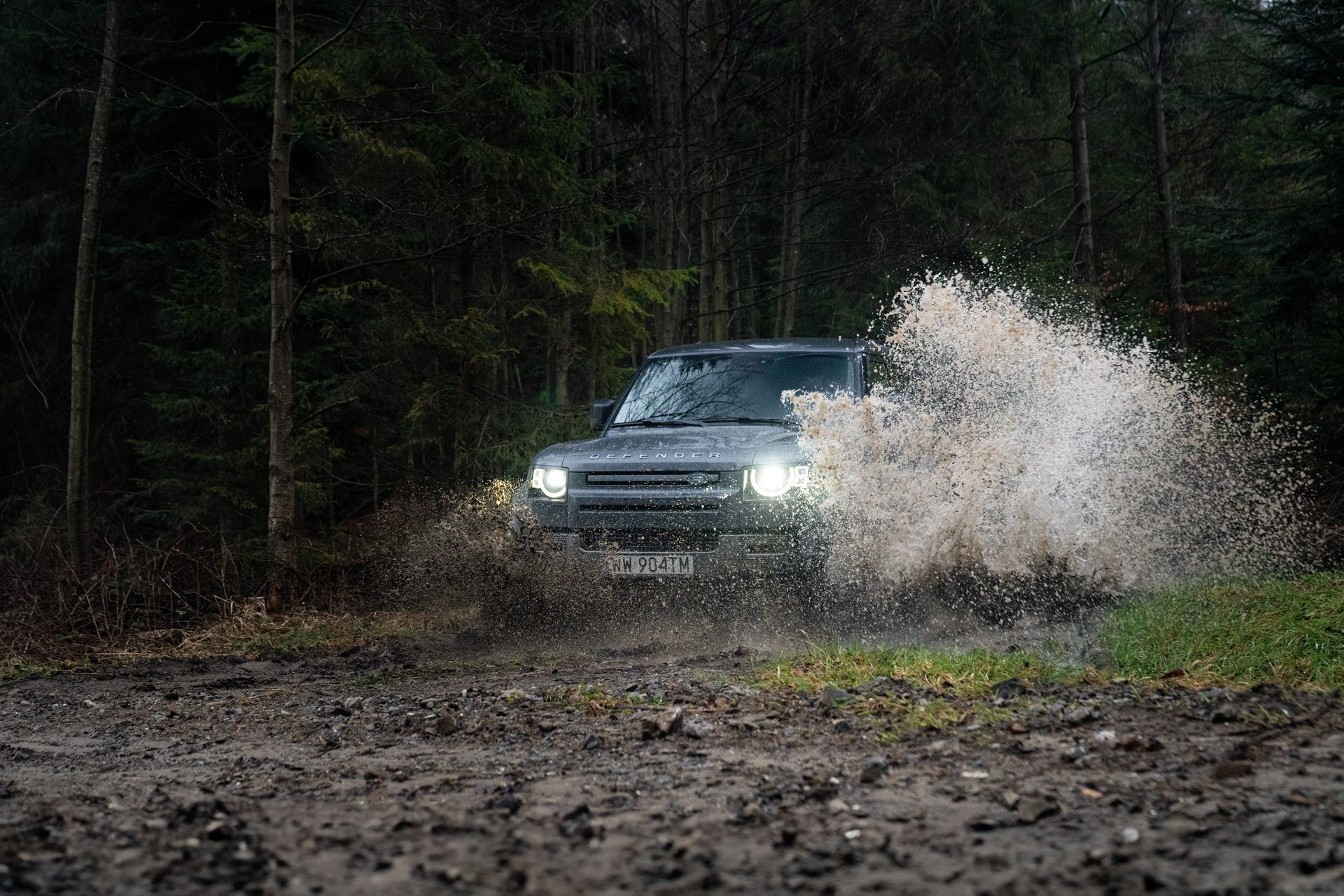 Land Rover pracuje nad małym Defenderem. Ma być konkurentem dla Mercedesa