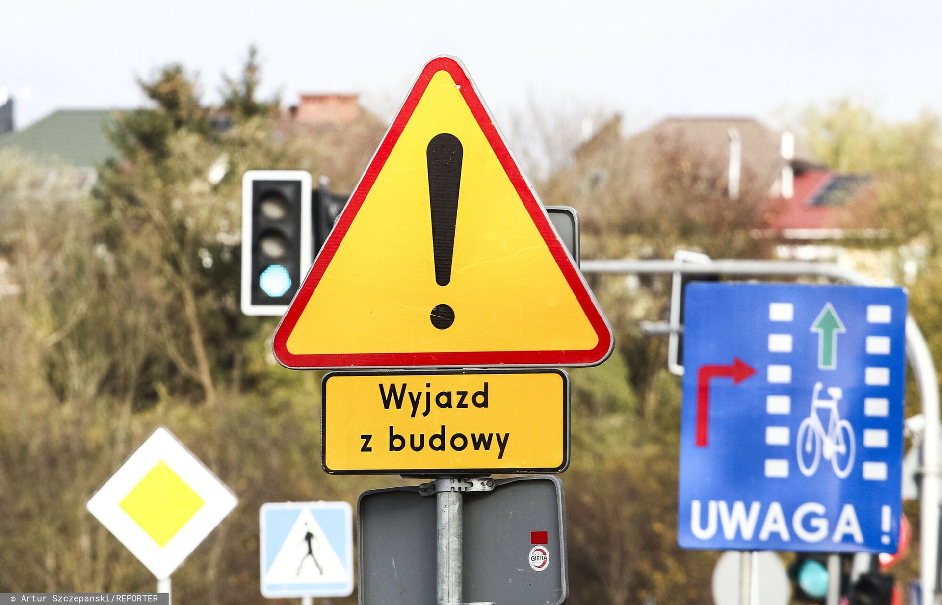 Miał być dom, powstaje moloch? Spór o budowę pod Warszawą