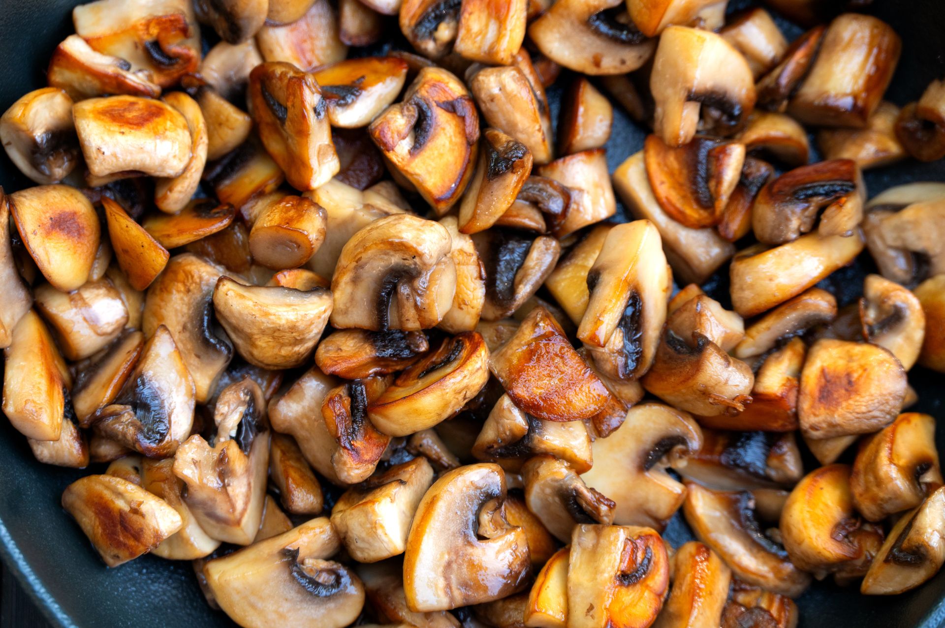 Najlepszy tłuszcz do smażenia pieczarek. Wydobywa smak i zawsze wychodzą złociste oraz chrupiące