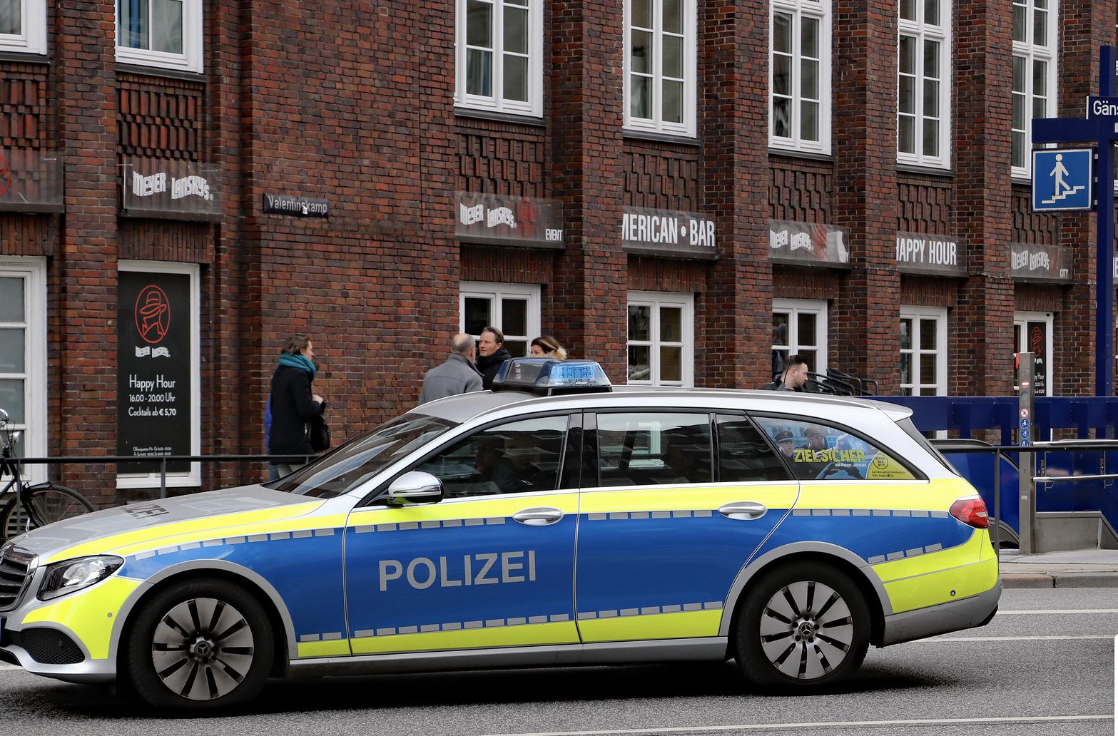 Uczeń zaatakował nauczycielkę nożem w Essen