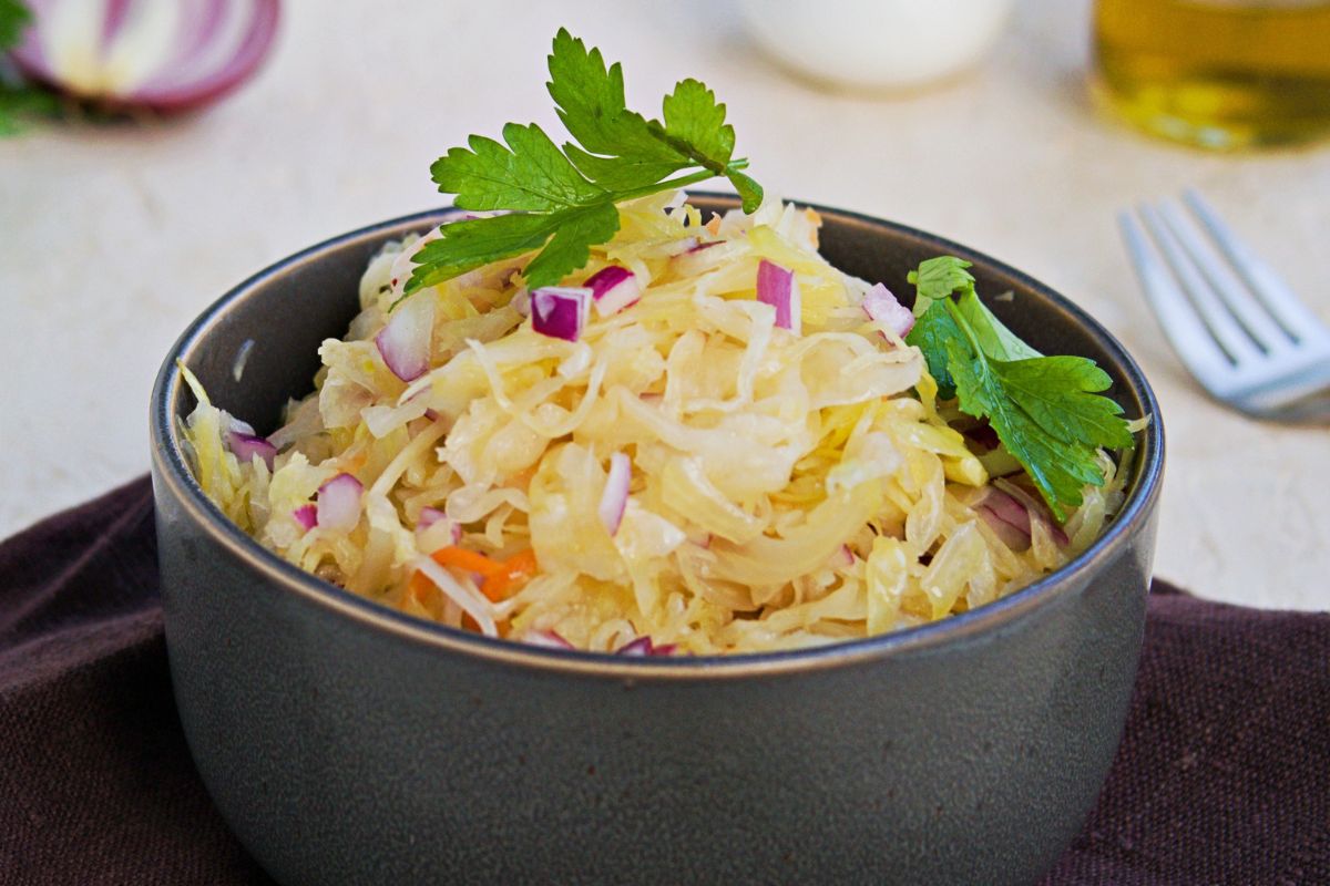 Najlepsza surówka do smażonej ryby. Przyjemnie chrupie i podkreśla smak