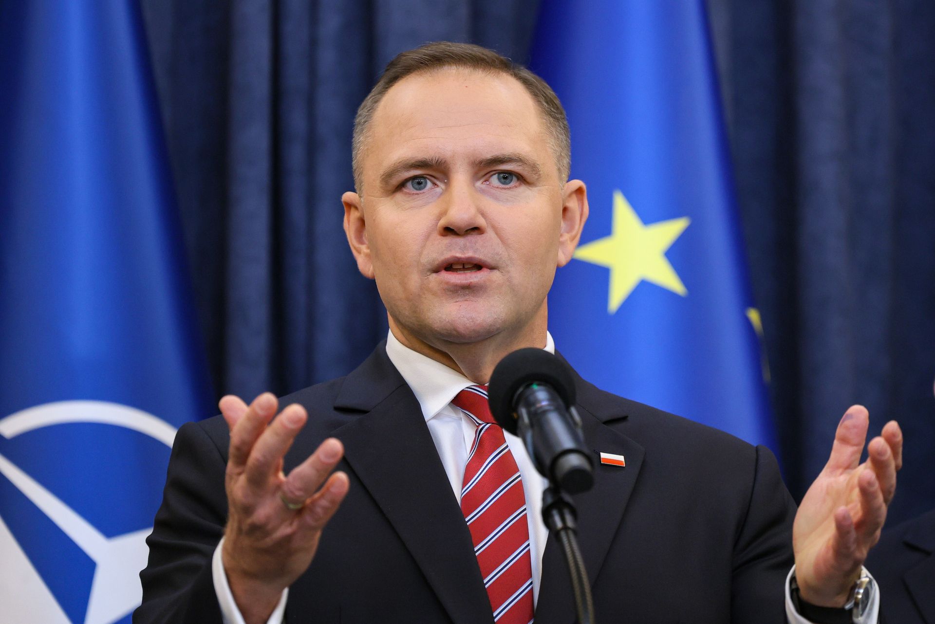 Ataki w szkołach. Nawrocki zabrał głos