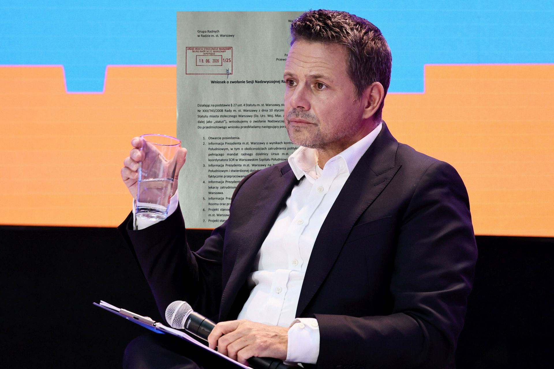 Zwołują nadzwyczajną sesję w Warszawie. Wszystko przez aferę