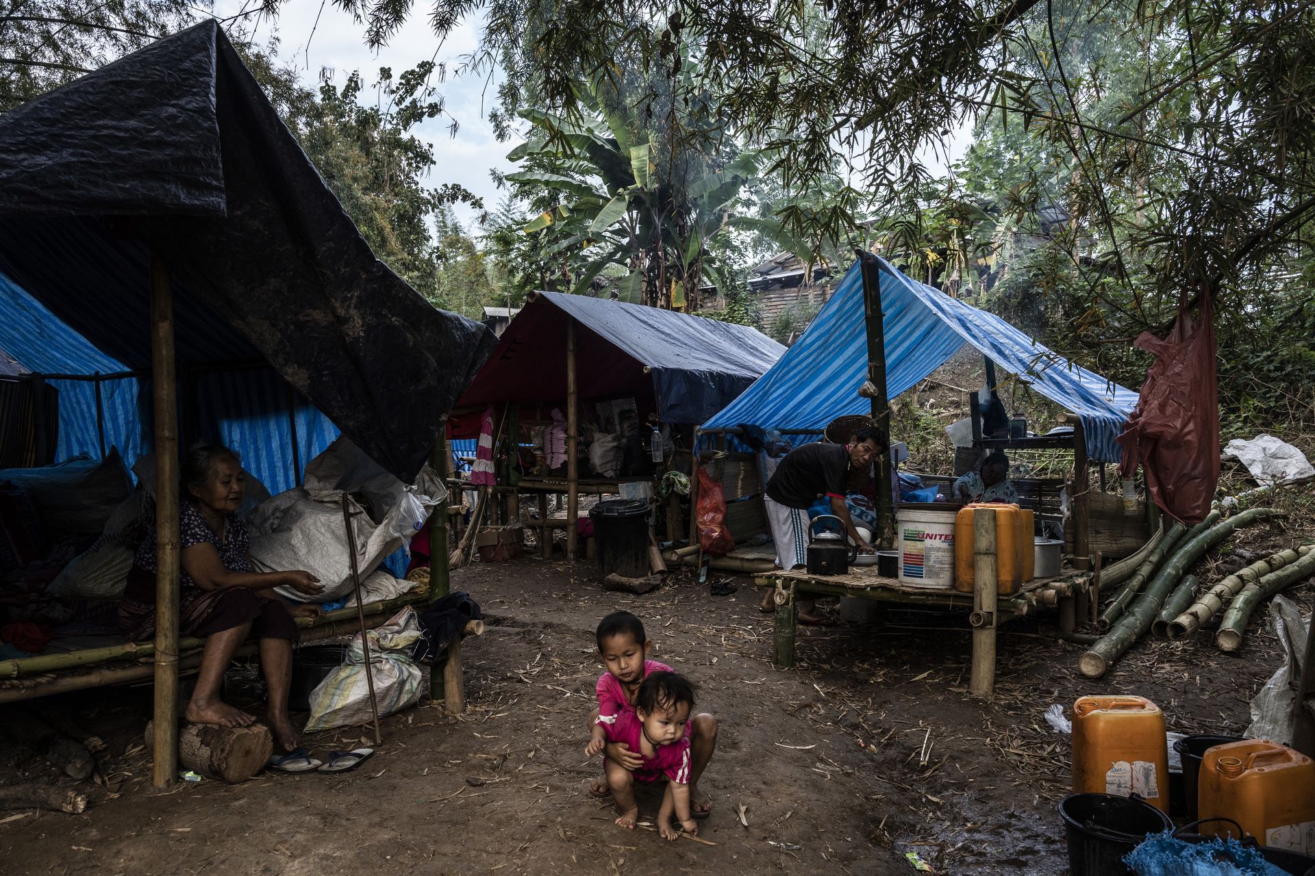 Mjanma. Junta zaatakowała z powietrza. Zrzuciła bomby z motolotni