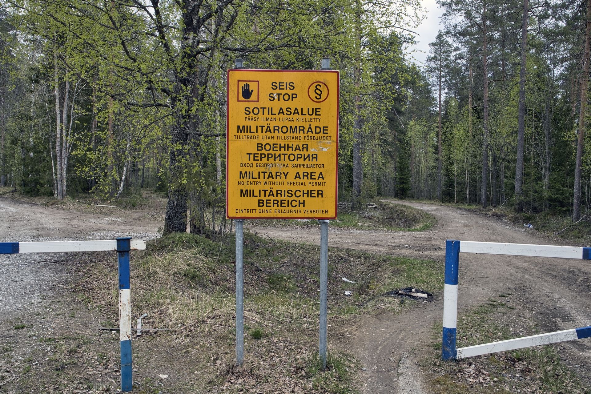Graniczą z Rosją. Chcą kupić milion min przeciwpiechotnych