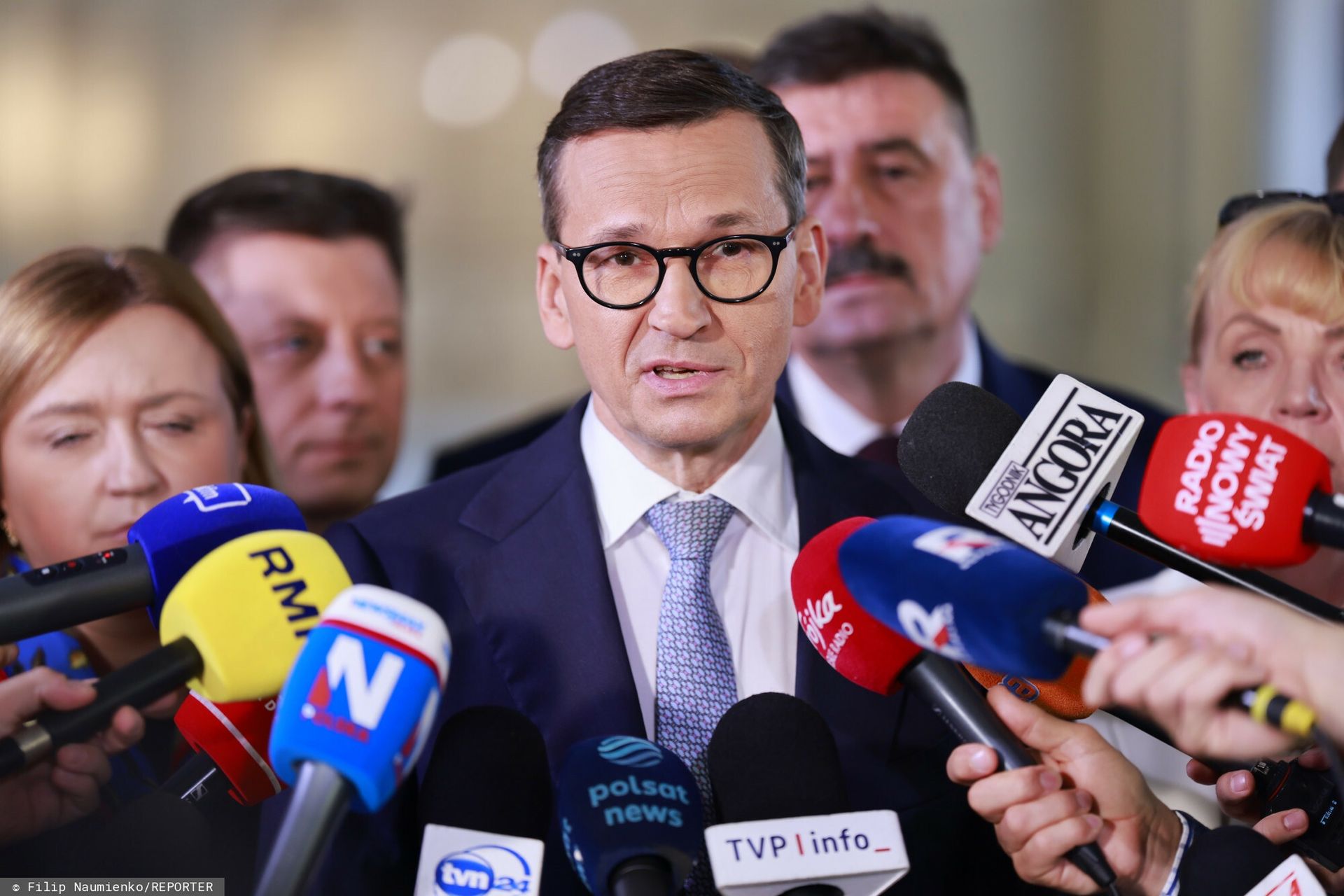 Nowy sondaż z partią Morawieckiego. Traci PiS