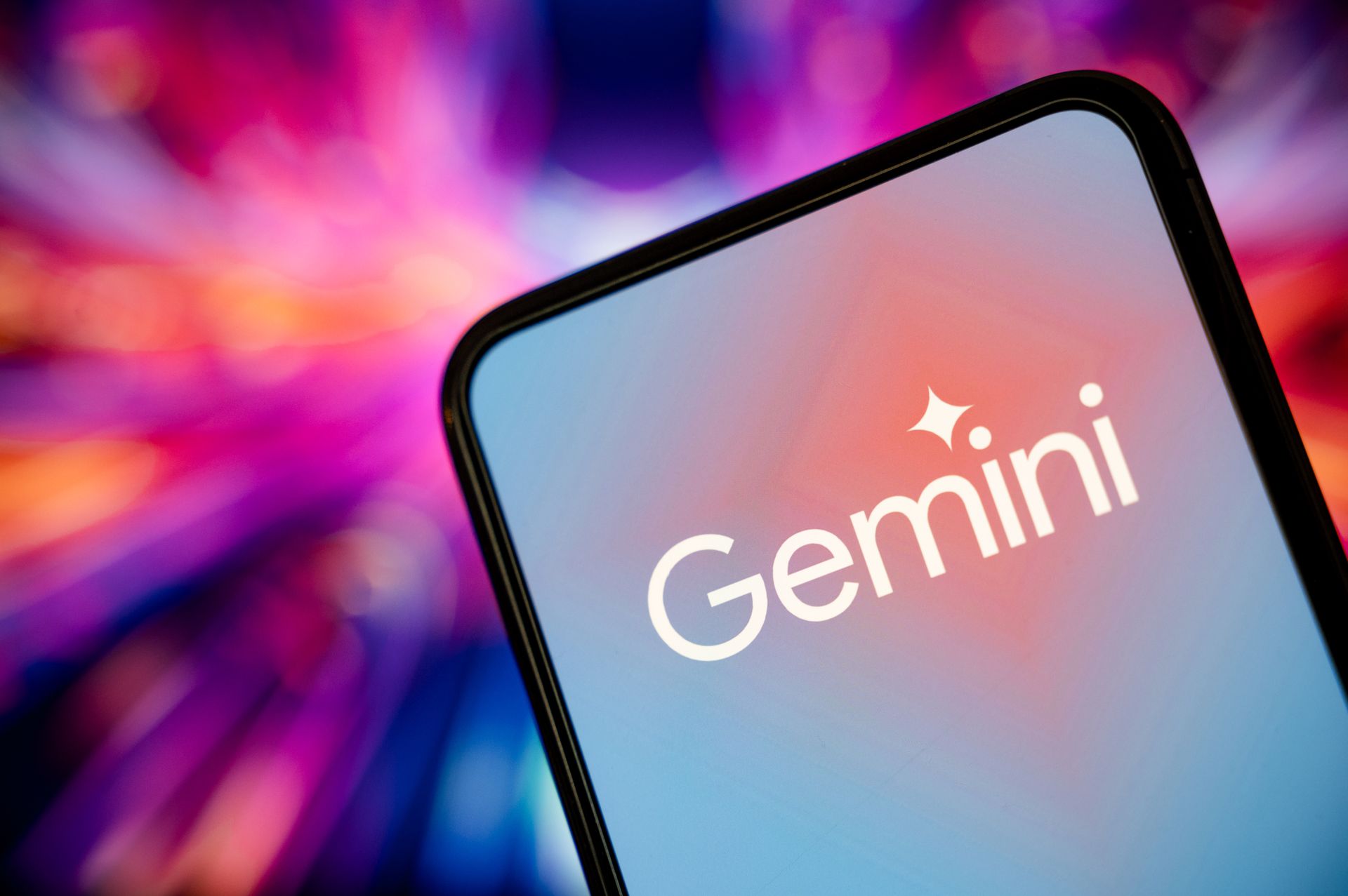 Gemini Live na Androidzie. Oto, co można zrobić