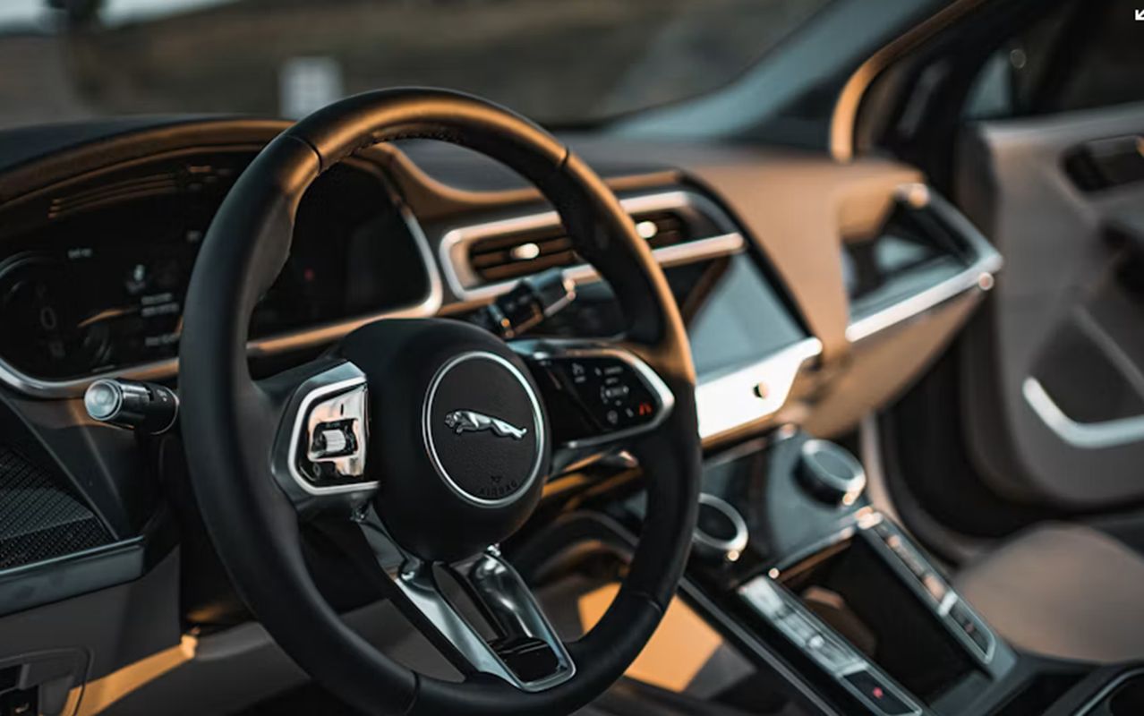 Jaguar Land Rover tnie zatrudnienie. Około 4 tys. osób może stracić pracę