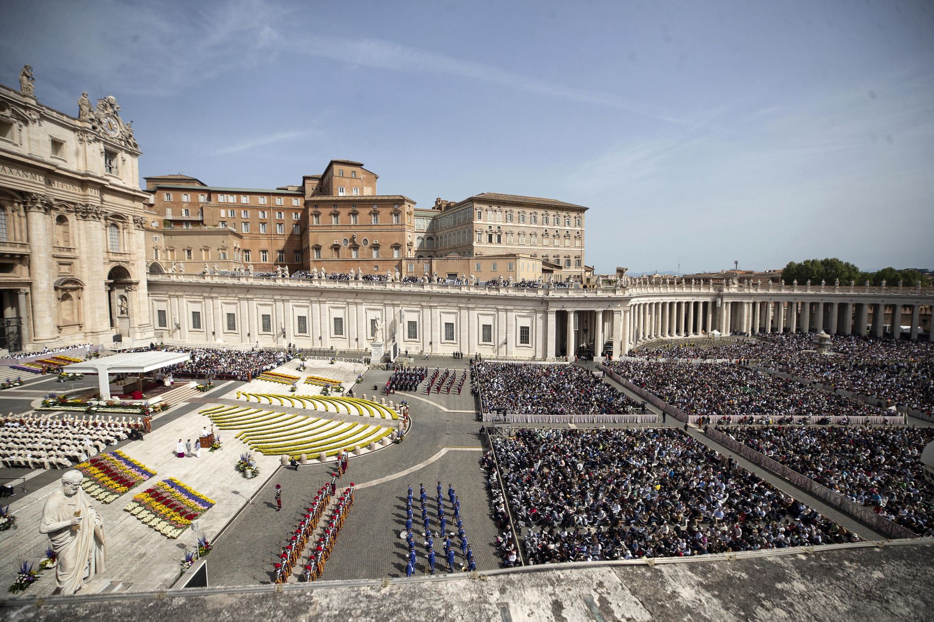 Co mówi konstytucja apostolska o wyborze nowego papieża