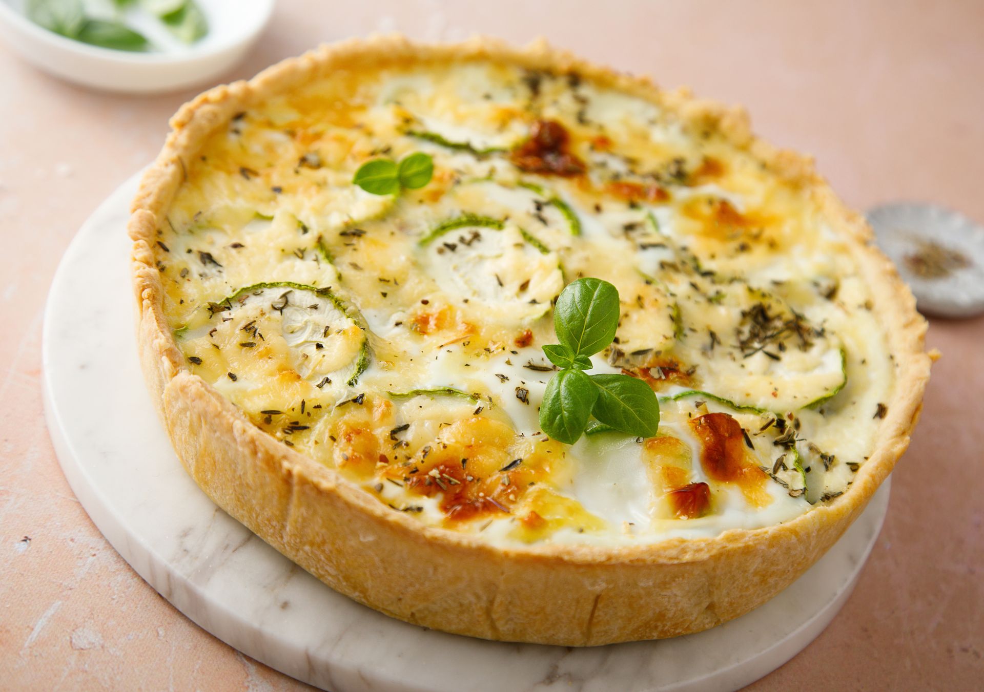 Na kolację robię wytrawną tartę. To ostatni dzwonek na wykorzystanie sezonowego warzywa