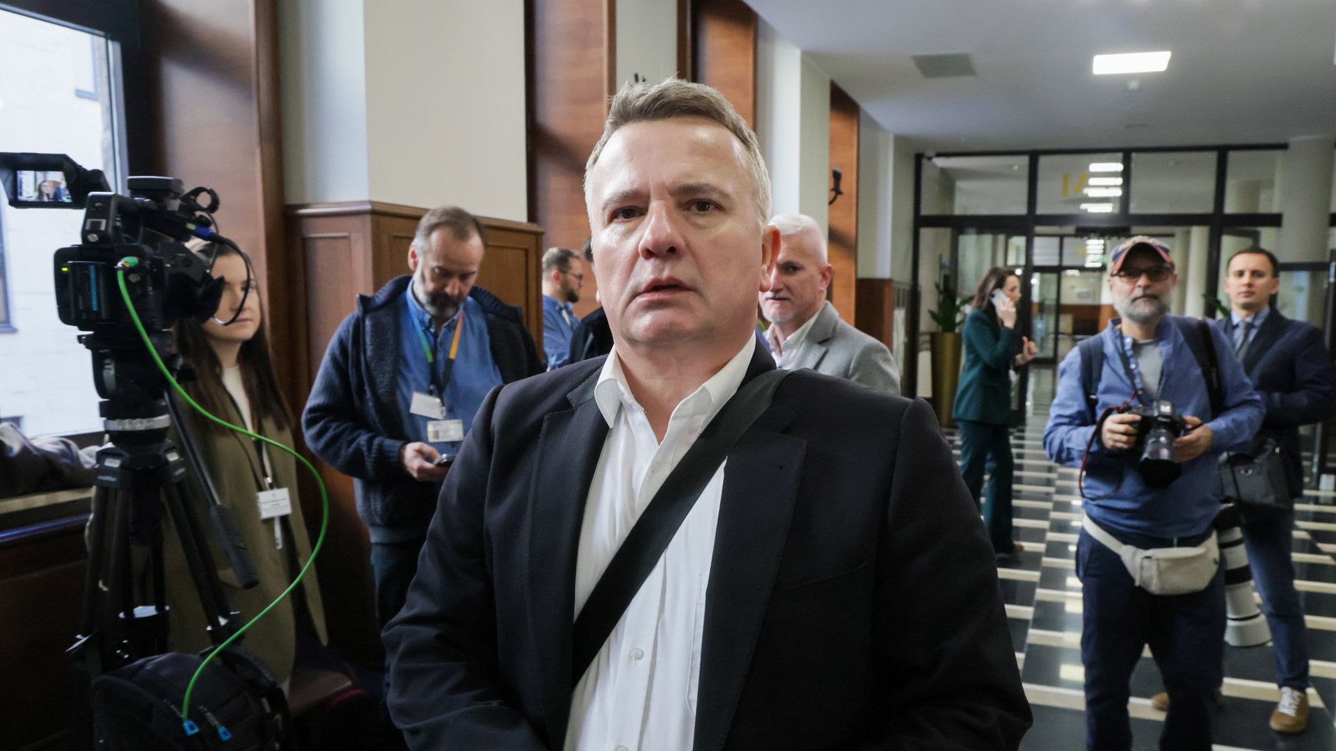 Współpracownica Nawrockiego przed sądem: Karol opowiedział, jak można dorobić