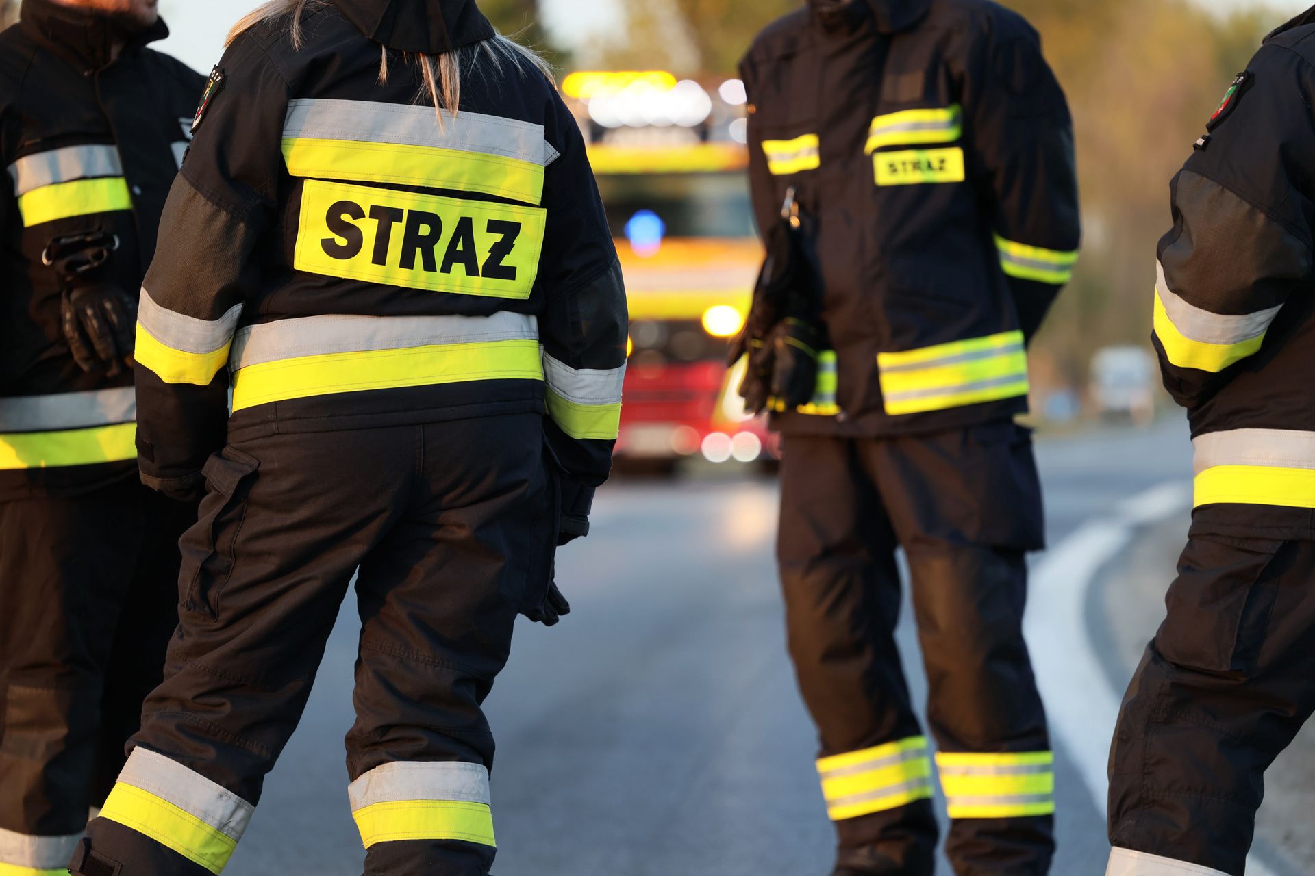 Wypadek na przejeździe kolejowym. Samochód wjechał pod pociąg